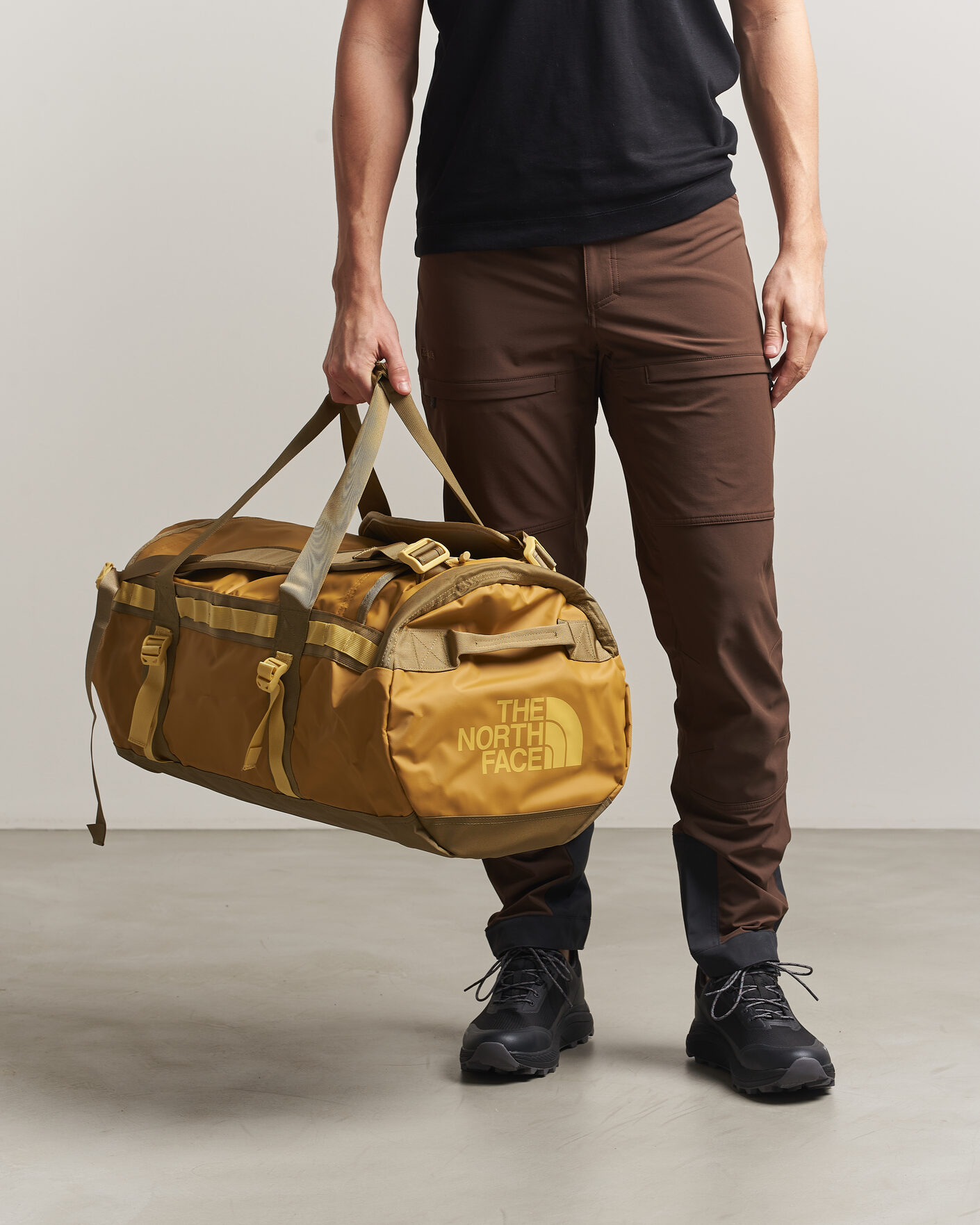Hombres | Bolsos | The North Face | Base Camp Duffel M Golden Tan