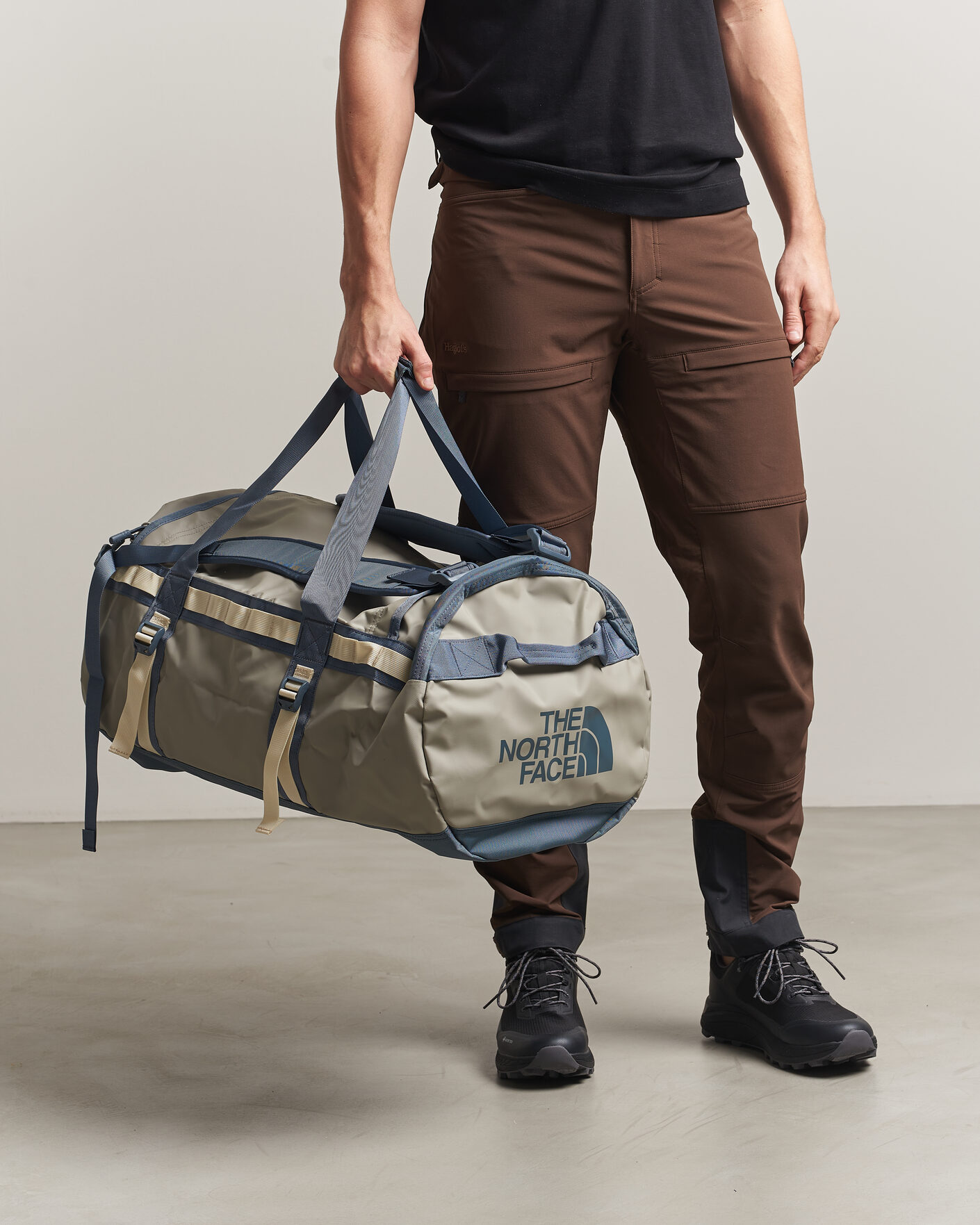 Hombres | Bolsos | The North Face | Base Camp Duffel M Stone Slab