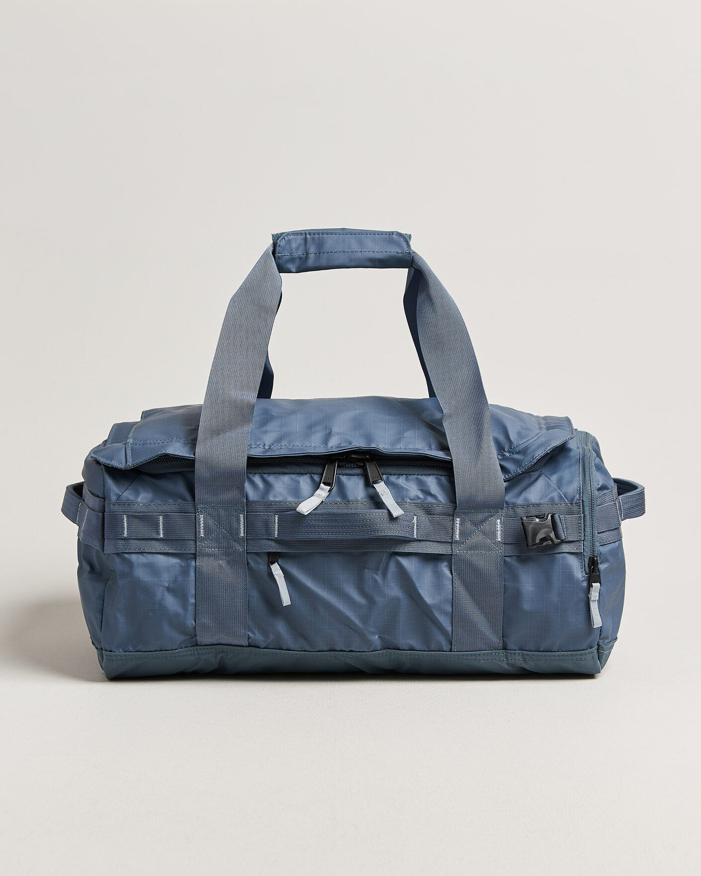 Hombres | Bolsos | The North Face | Base Camp Voyager Duffel 42 Granite Grey