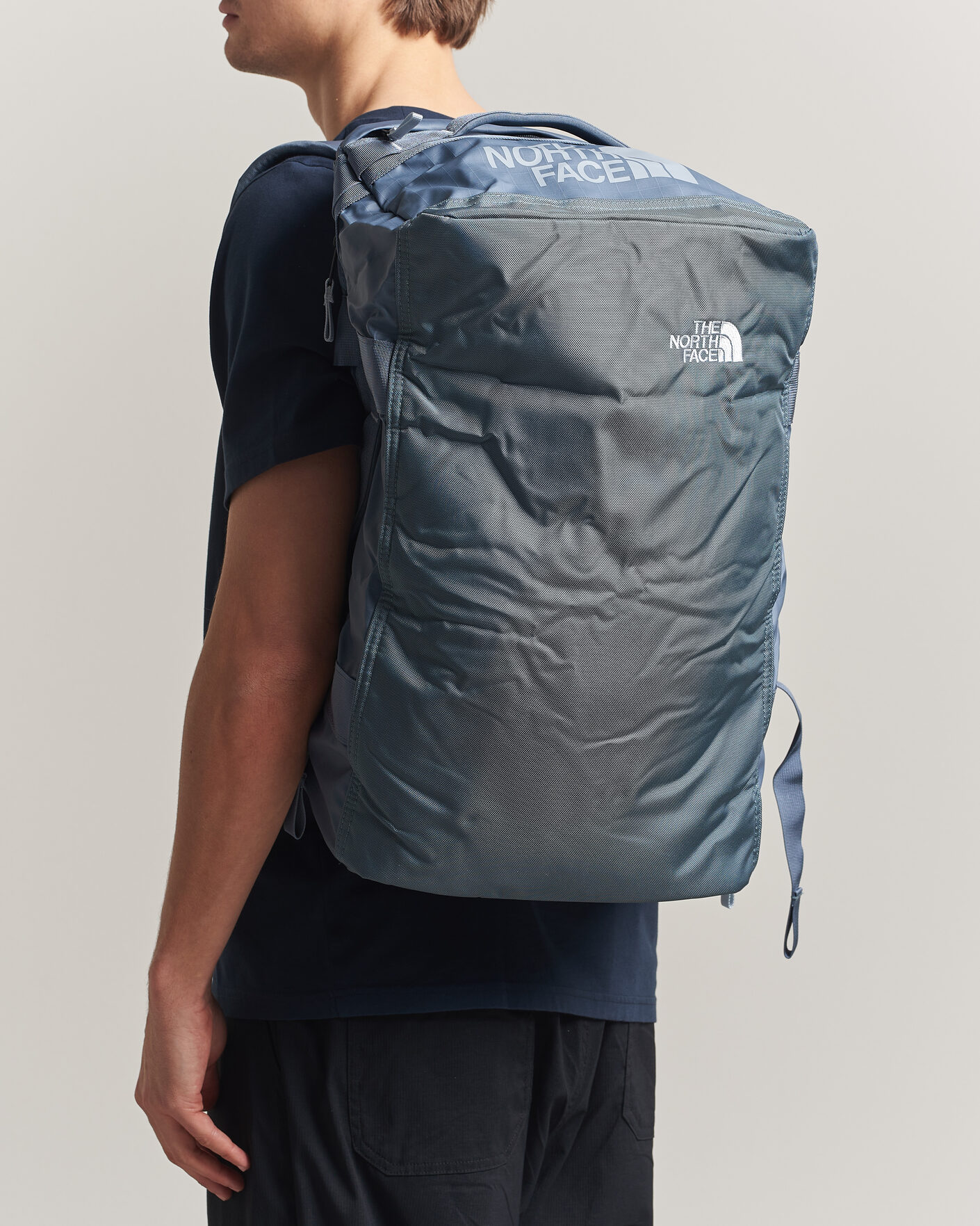 Hombres | Bolsos | The North Face | Base Camp Voyager Duffel 42 Granite Grey