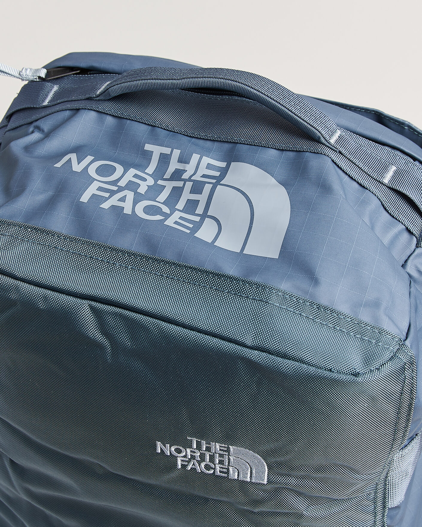 Hombres | Bolsos | The North Face | Base Camp Voyager Duffel 42 Granite Grey