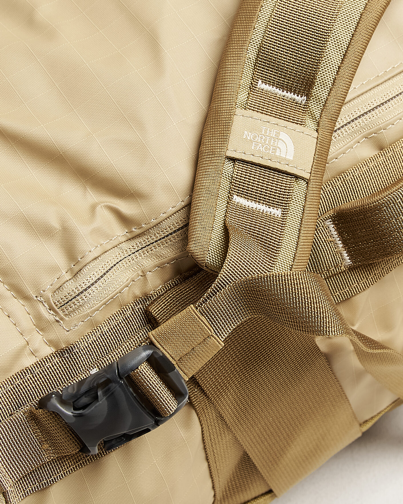 Hombres | Bolsos | The North Face | Base Camp Voyager Duffel 42 Khaki Stone