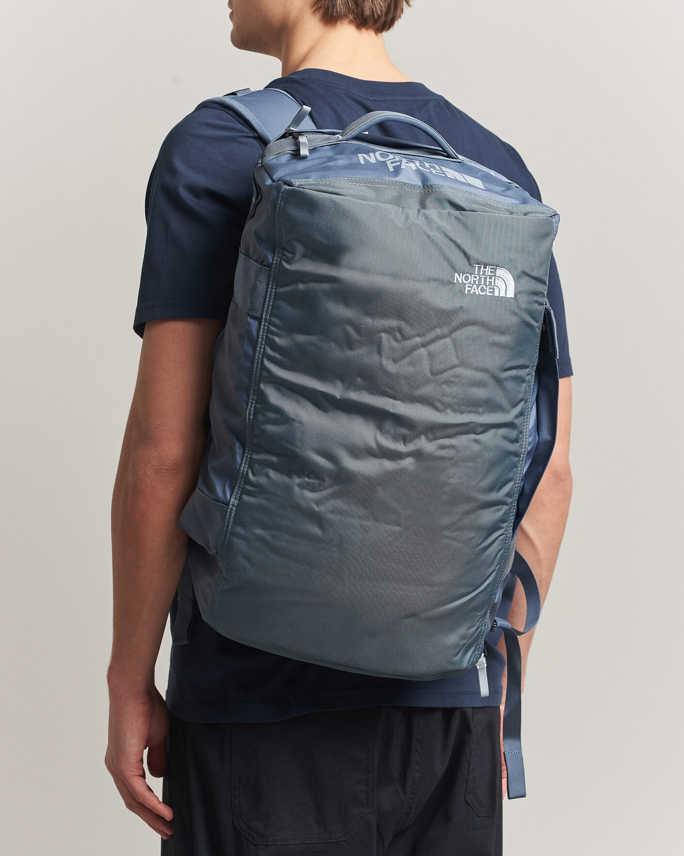 Hombres | Bolsos | The North Face | Base Camp Voyager Duffel 32 Granite Grey