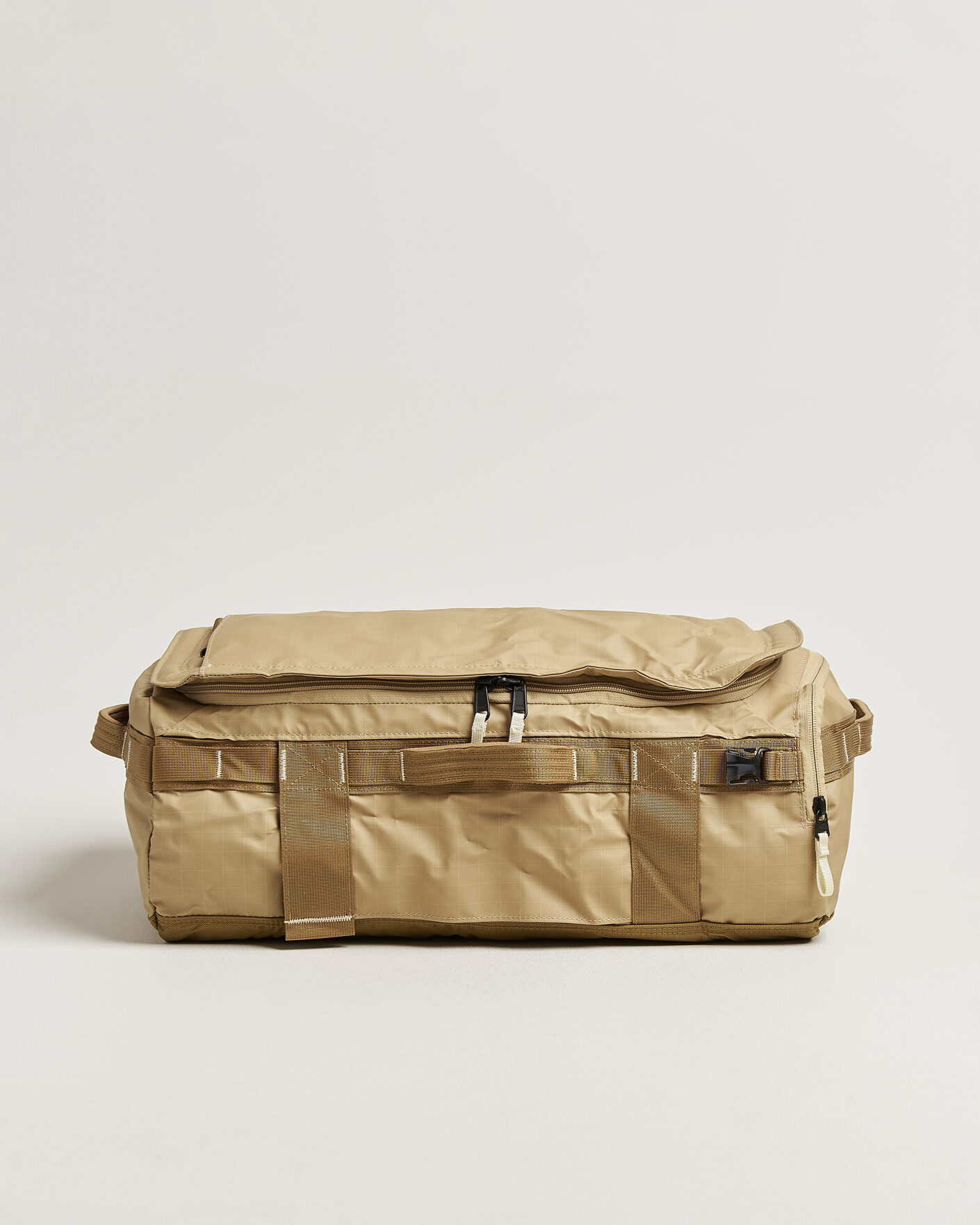 Hombres | Bolsos | The North Face | Base Camp Voyager Duffel 32 Khaki Stone