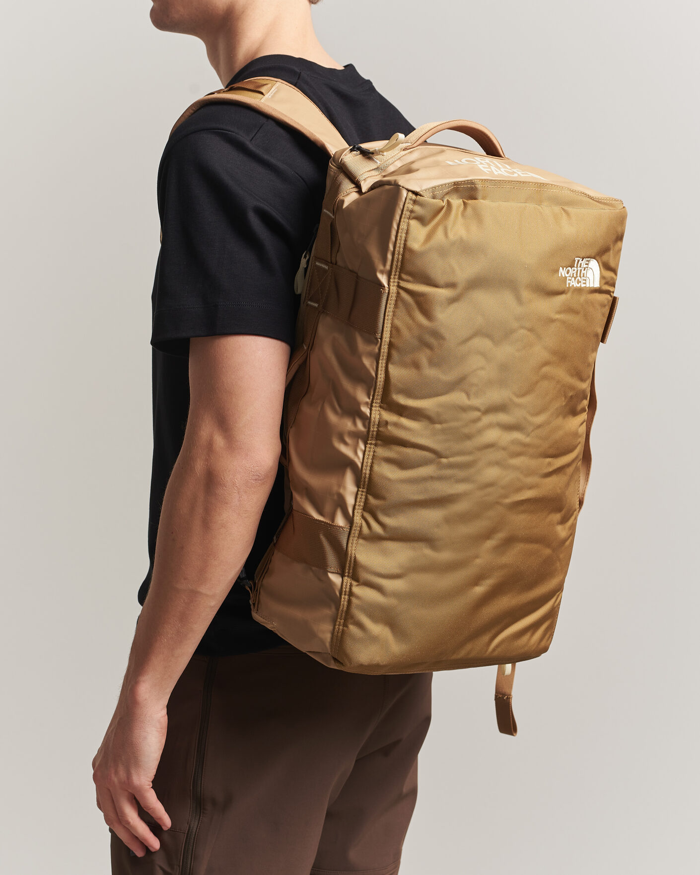 Hombres | Bolsos | The North Face | Base Camp Voyager Duffel 32 Khaki Stone