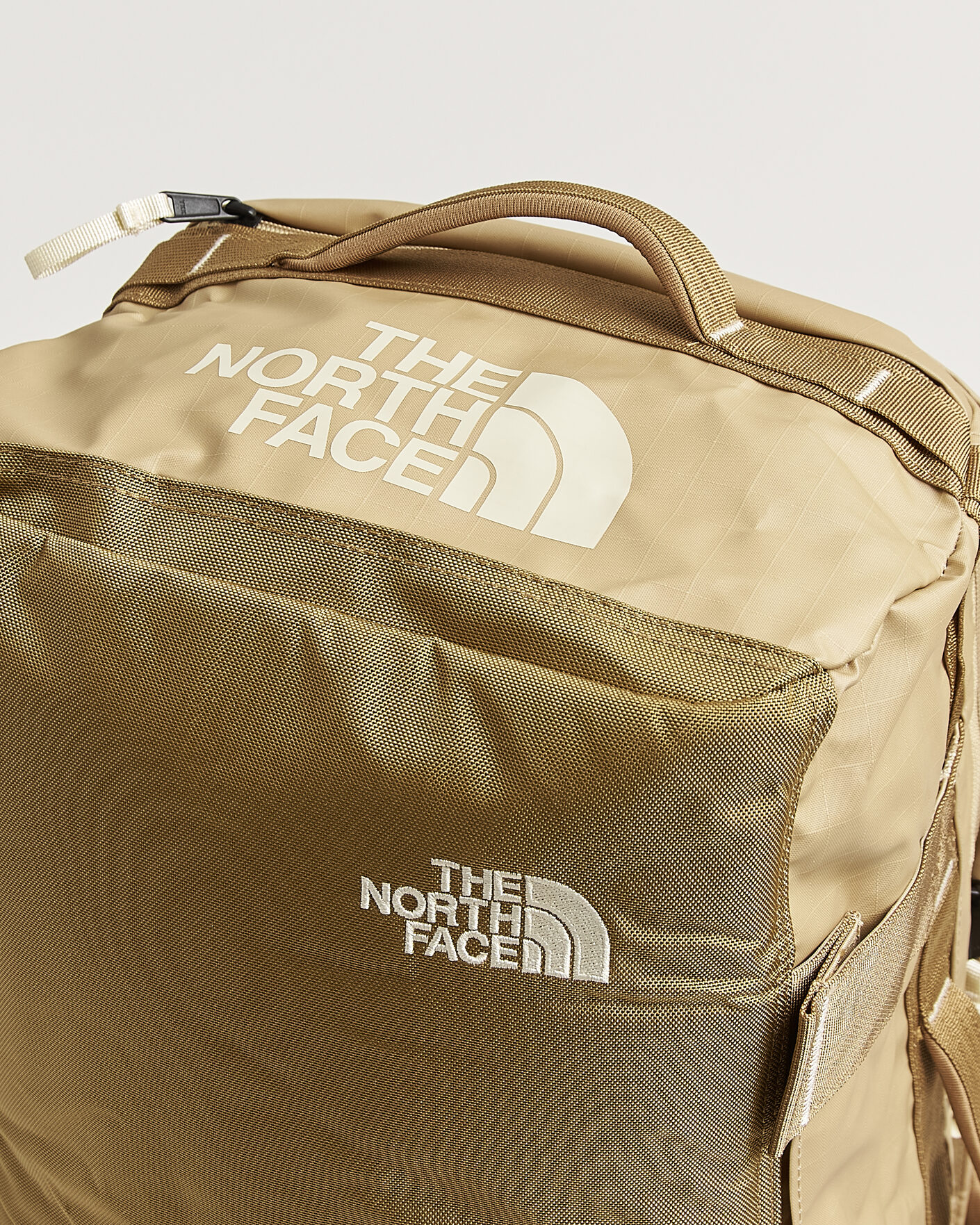 Hombres | Bolsos | The North Face | Base Camp Voyager Duffel 32 Khaki Stone