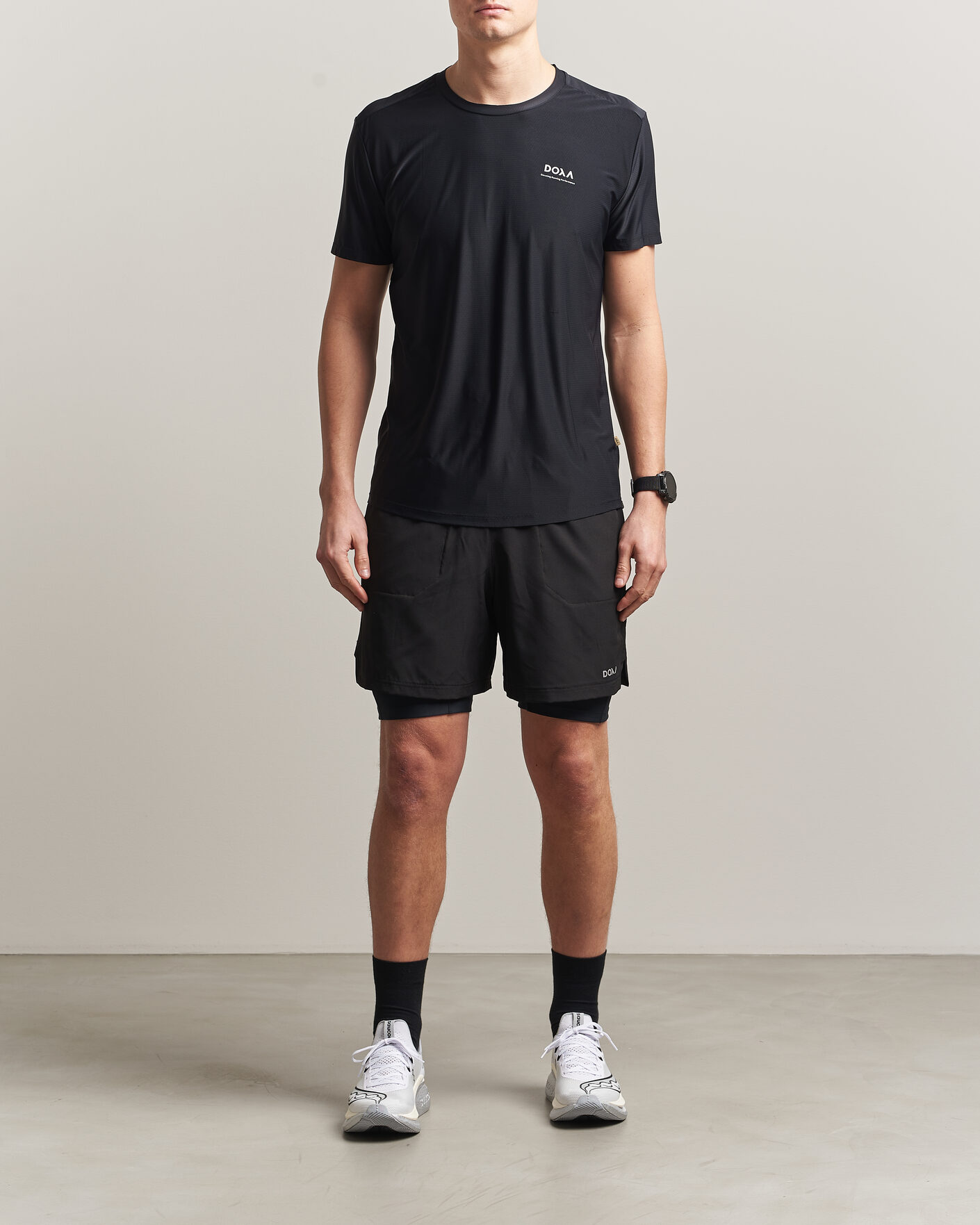 Hombres | Camisetas | DOXA | Rerun Short Sleeve T-Shirt Black