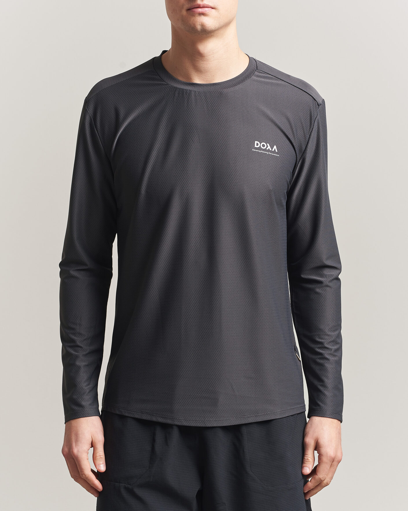 Hombres | Camisetas | DOXA | Rerun Long Sleeve T-Shirt Raven