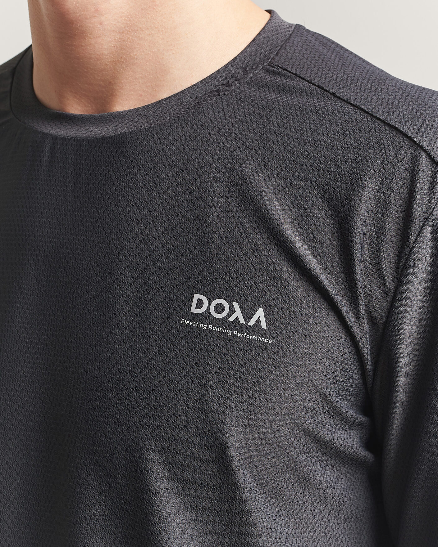Hombres | Camisetas | DOXA | Rerun Long Sleeve T-Shirt Raven