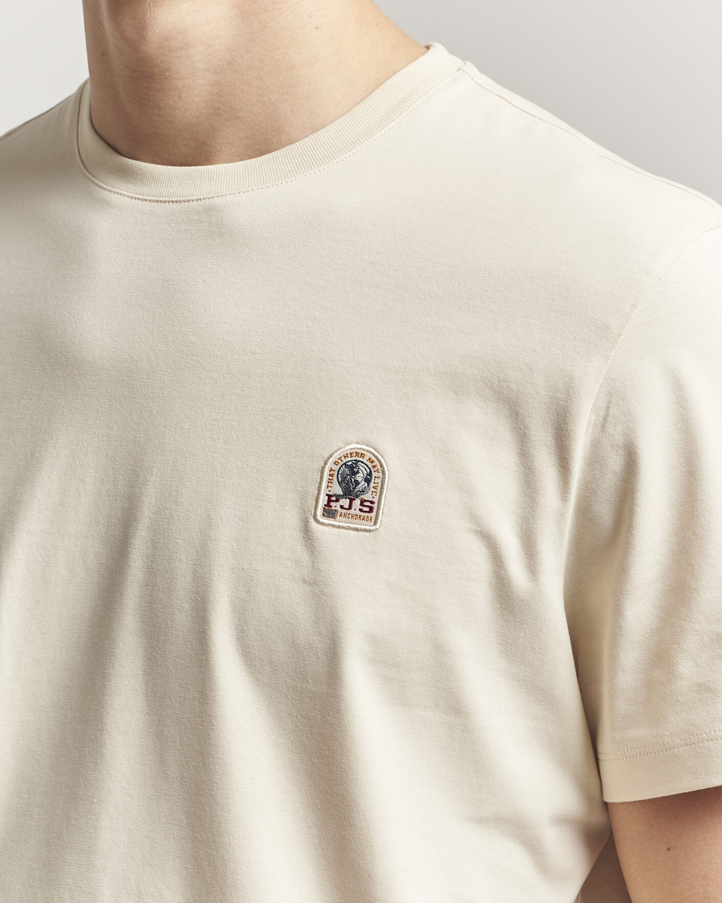 Hombres | Camisetas | Parajumpers | Patch Crew Neck T-Shirt Bone