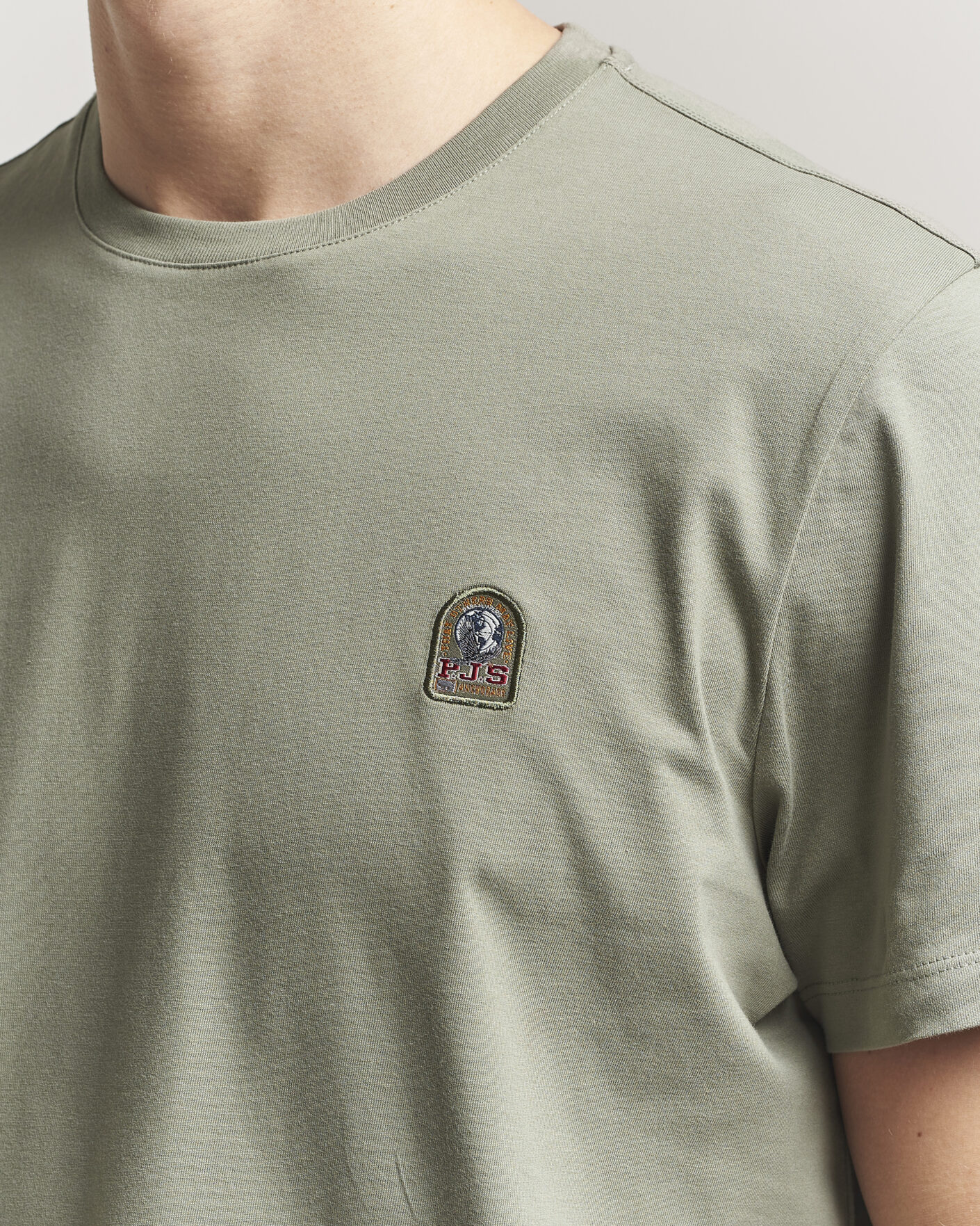 Hombres | Camisetas | Parajumpers | Patch Crew Neck T-Shirt Ashen Sage