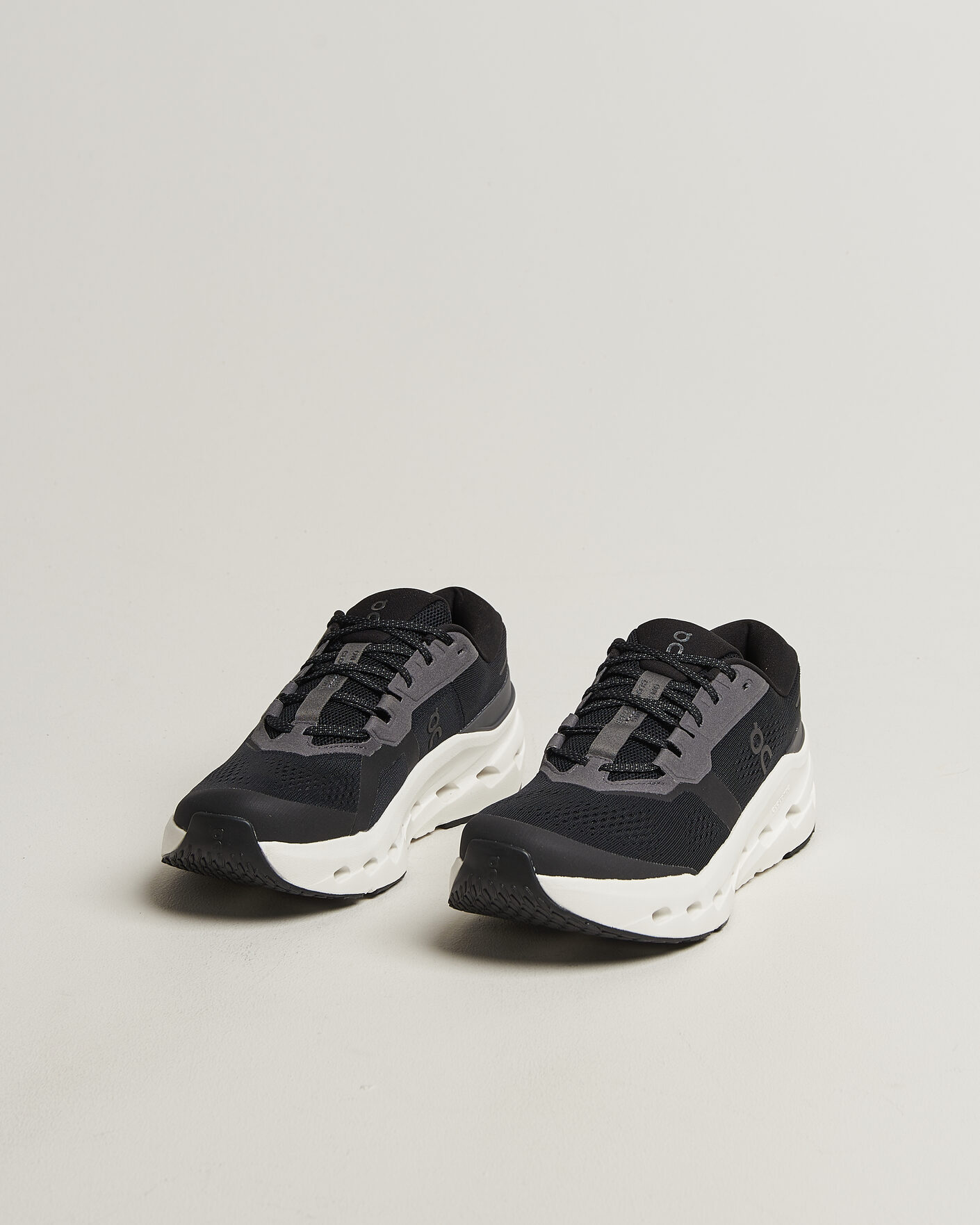 Hombres | Zapatillas de correr | On | Cloudrunner 3 Black/Ivory
