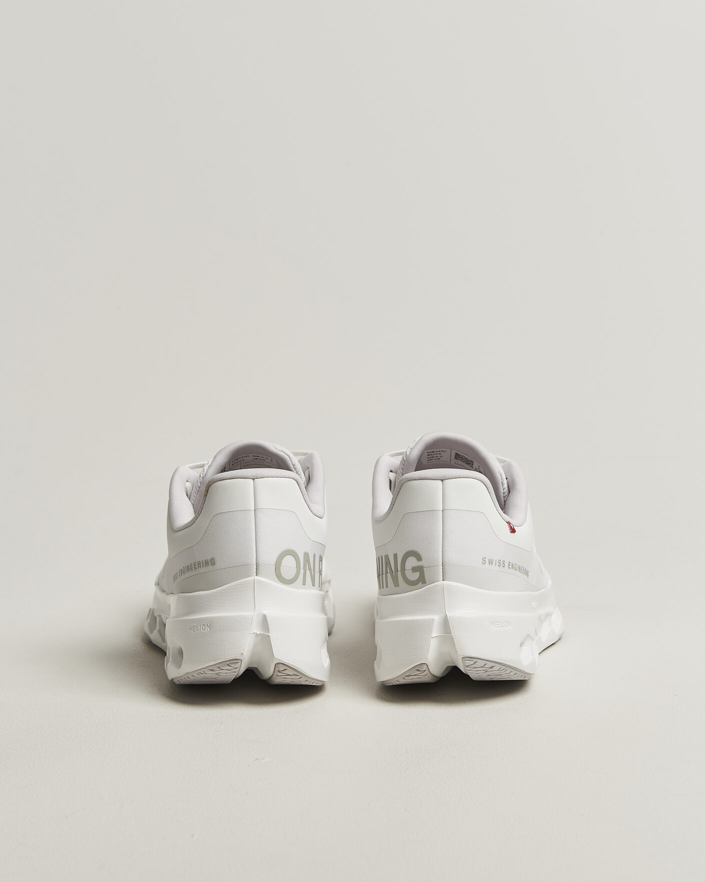 Hombres | Zapatillas de correr | On | Cloudsurfer Next White/White