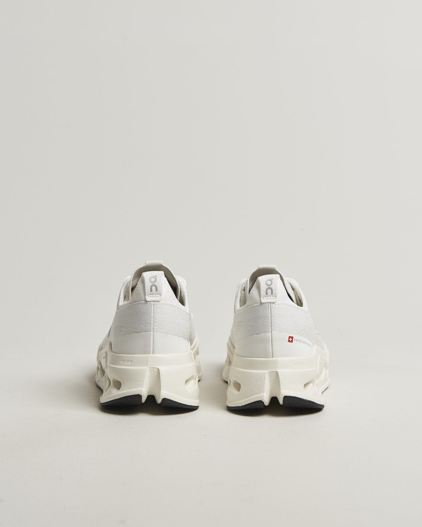 Hombres | Zapatillas de correr | On | Cloudsurfer Max White/White