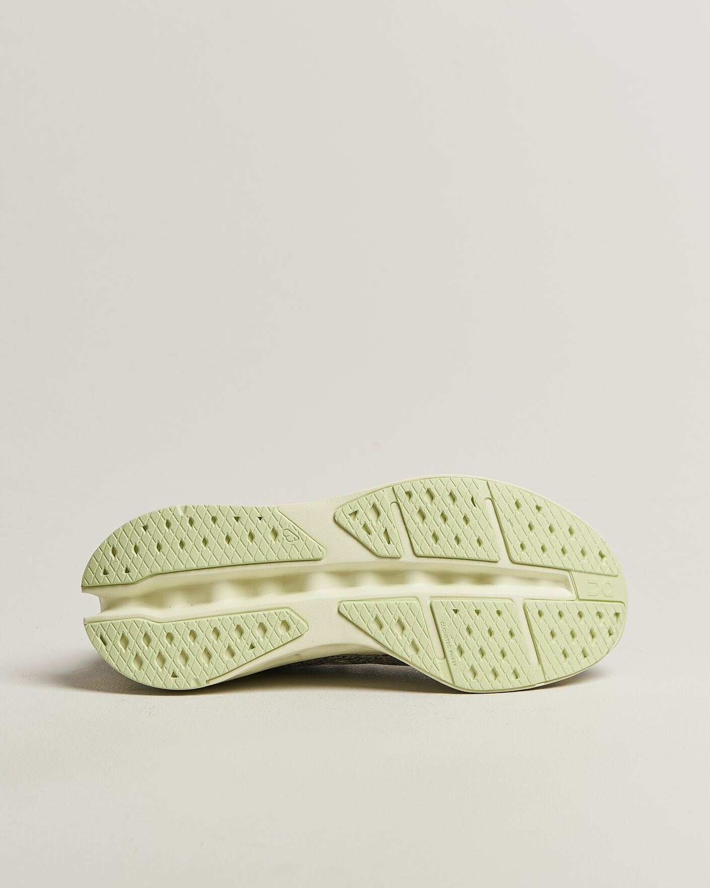 Hombres | Zapatillas de correr | On | Cloudsurfer Max Olive/Seedling