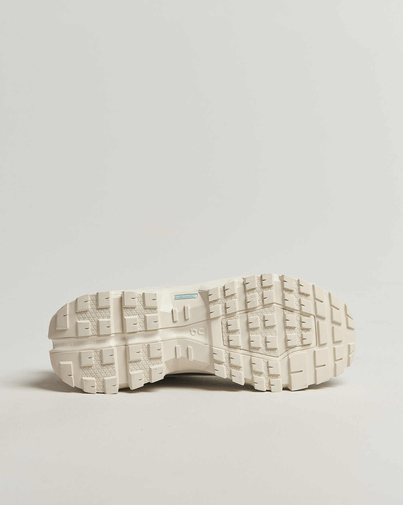 Hombres | Zapatillas de trail | On | Cloudrock Low Waterproof Ivory/Ivory