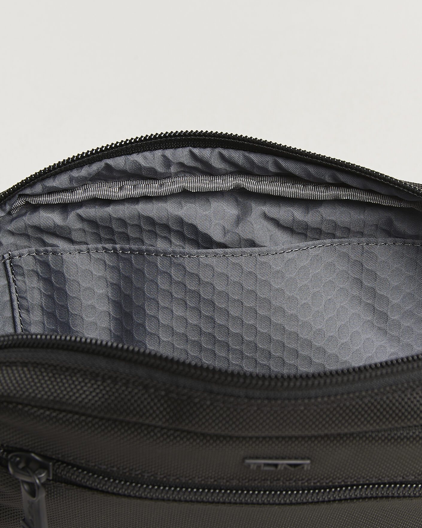 Hombres | Bolsos | TUMI | Zip-Around Case Black
