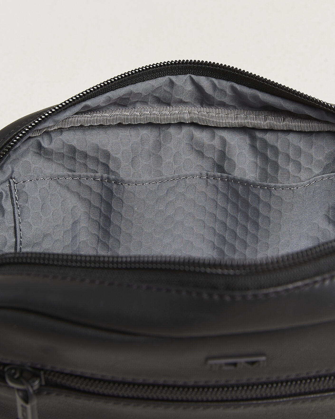Hombres | Bolsos | TUMI | Leather Zip-Around Case Black