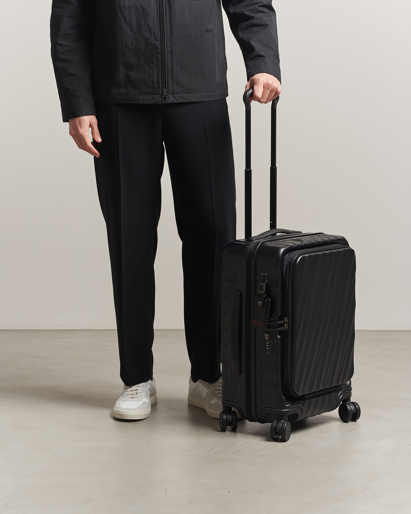 Hombres | Bolsos | TUMI | 19 Degree Carry-on Front Access Trolley Black