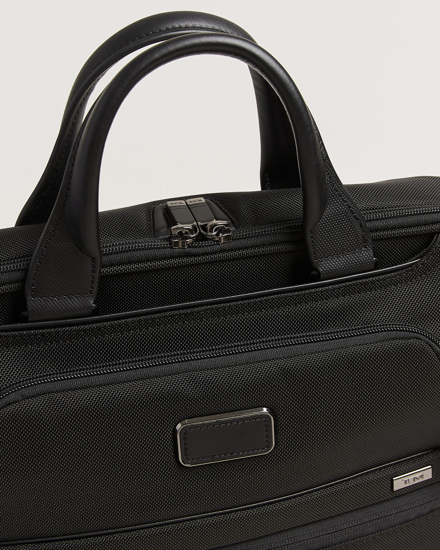 Hombres | Bolsos | TUMI | Alpha 4 Medium Briefcase Black