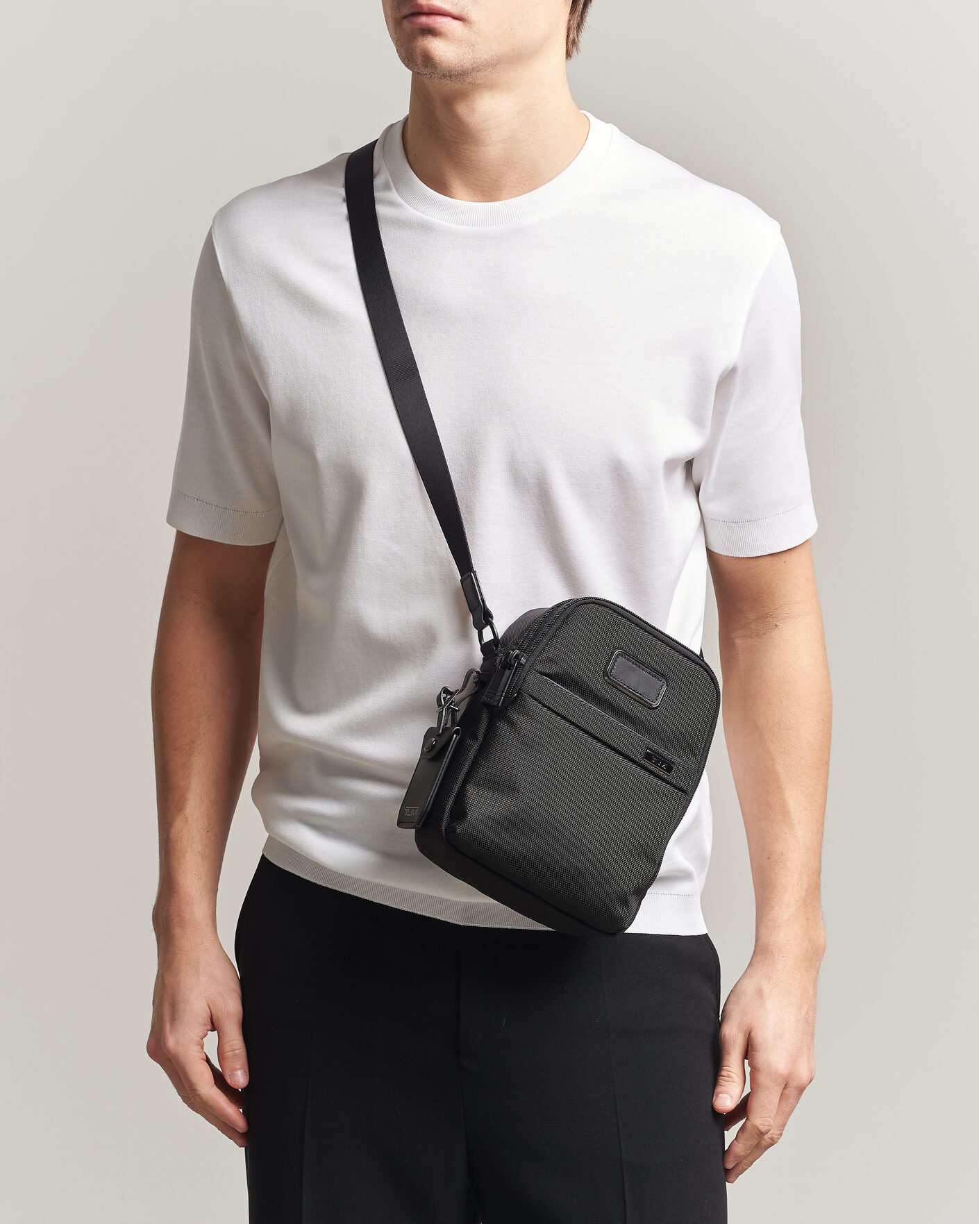 Hombres | Bolsos | TUMI | Alpha 4 Small Crossbody Bag Black