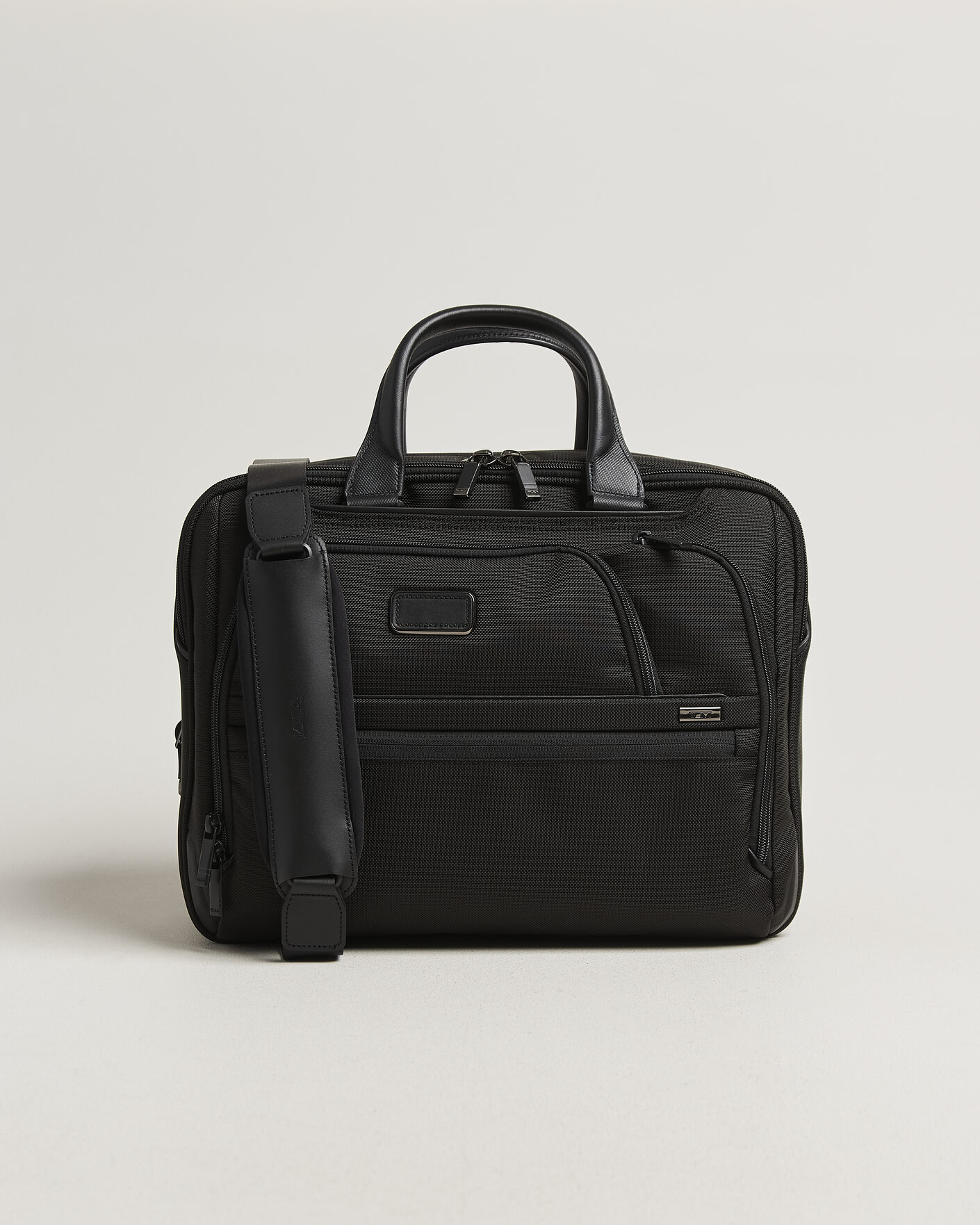 Hombres | Bolsos | TUMI | Alpha 4 Expandable Medium Briefcase Black