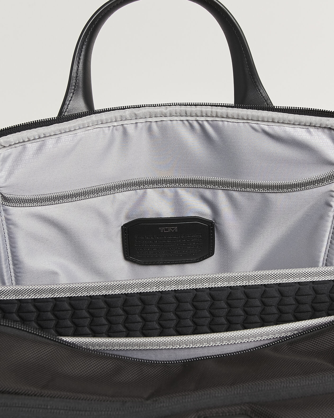 Hombres | Bolsos | TUMI | Alpha 4 Expandable Medium Briefcase Black