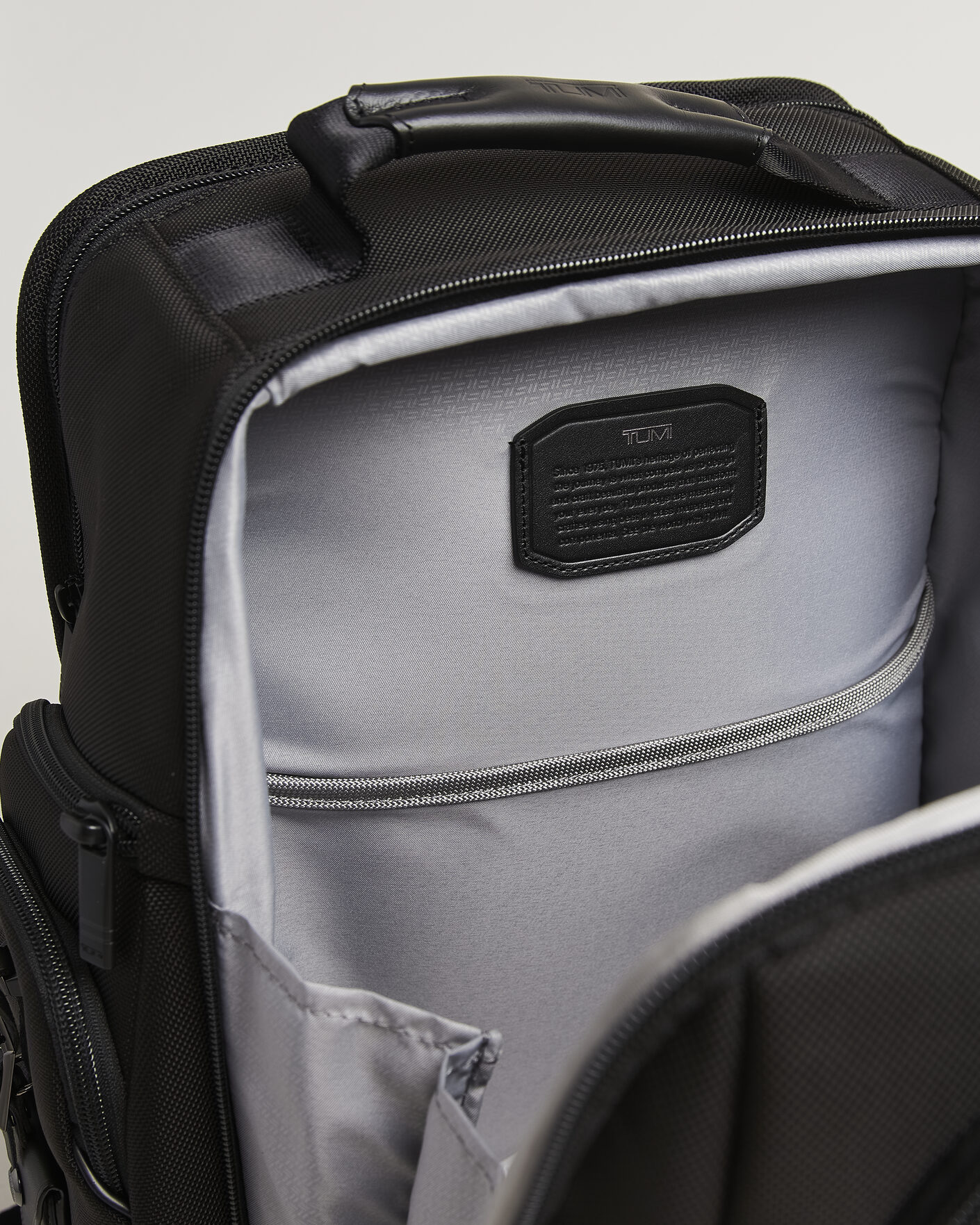 Hombres | Bolsos | TUMI | Alpha 4 Brief Backpack Black
