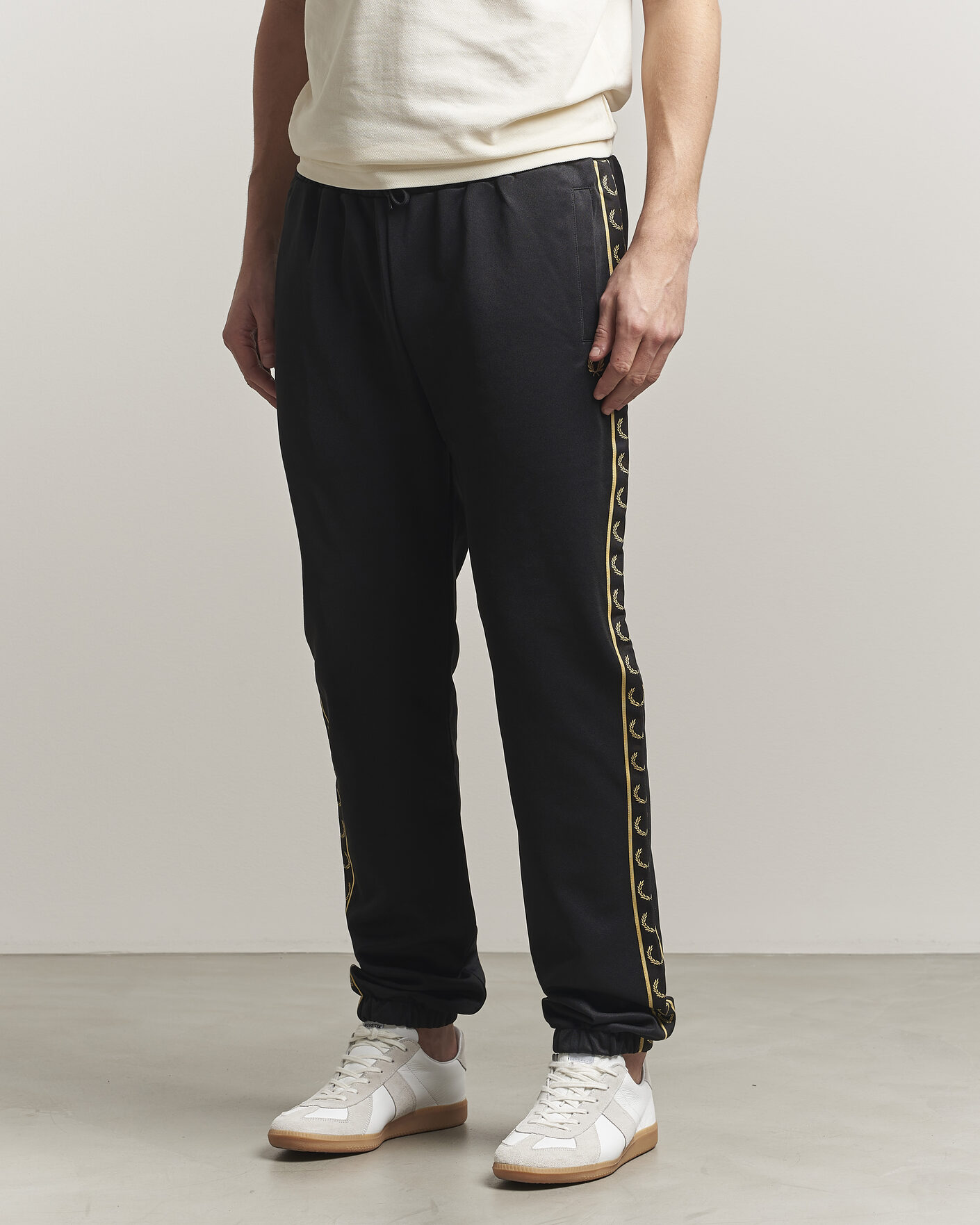 Hombres | Pantalones | Fred Perry | Taped Track Pants Black