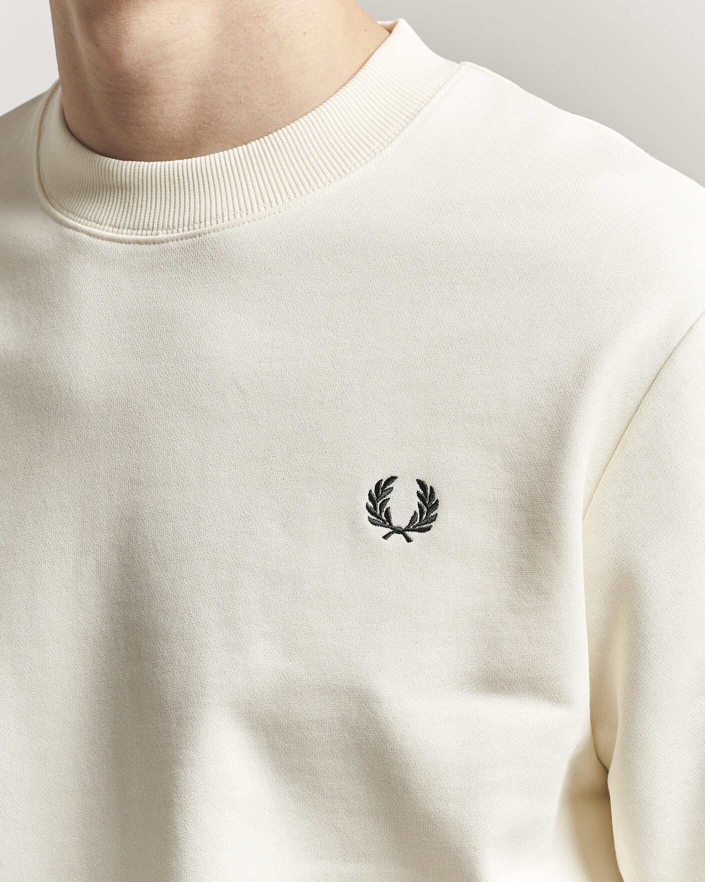 Hombres | Jerséis y prendas de punto | Fred Perry | Crew Neck Sweatshirt Ecru