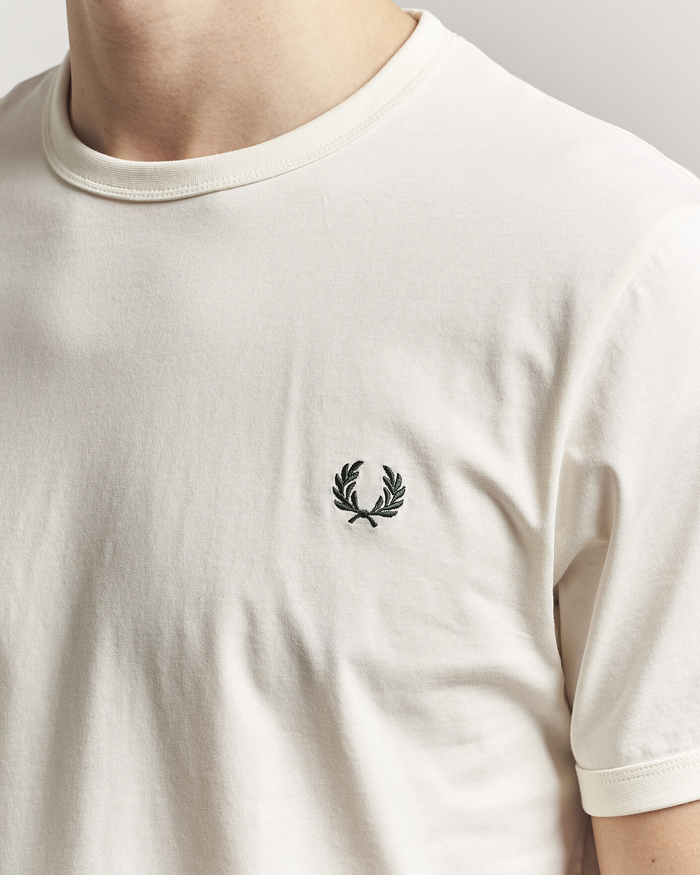 Hombres | Camisetas | Fred Perry | Ringer T-Shirt Ecru