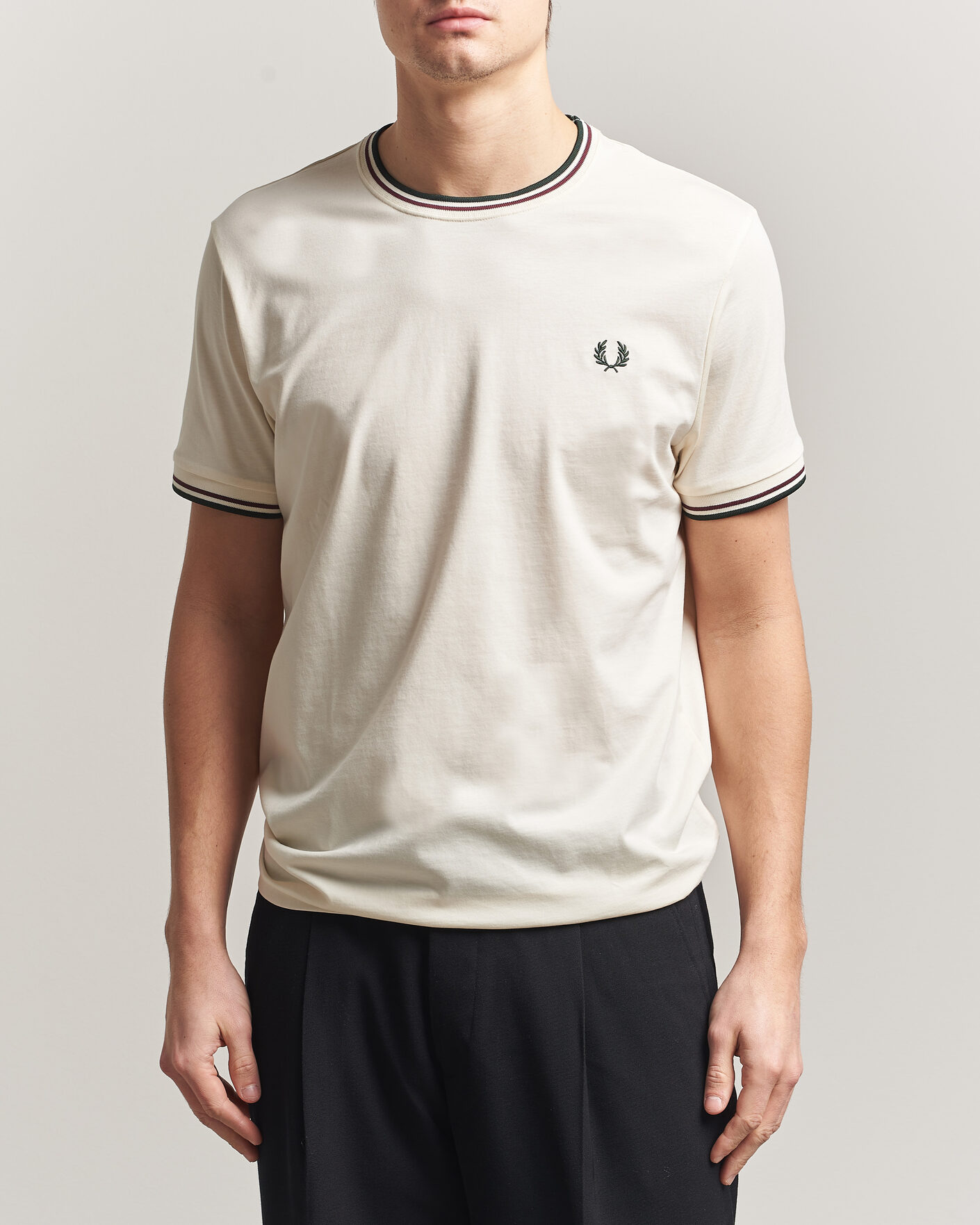 Hombres | Camisetas | Fred Perry | Twin Tipped T-Shirt Ecru