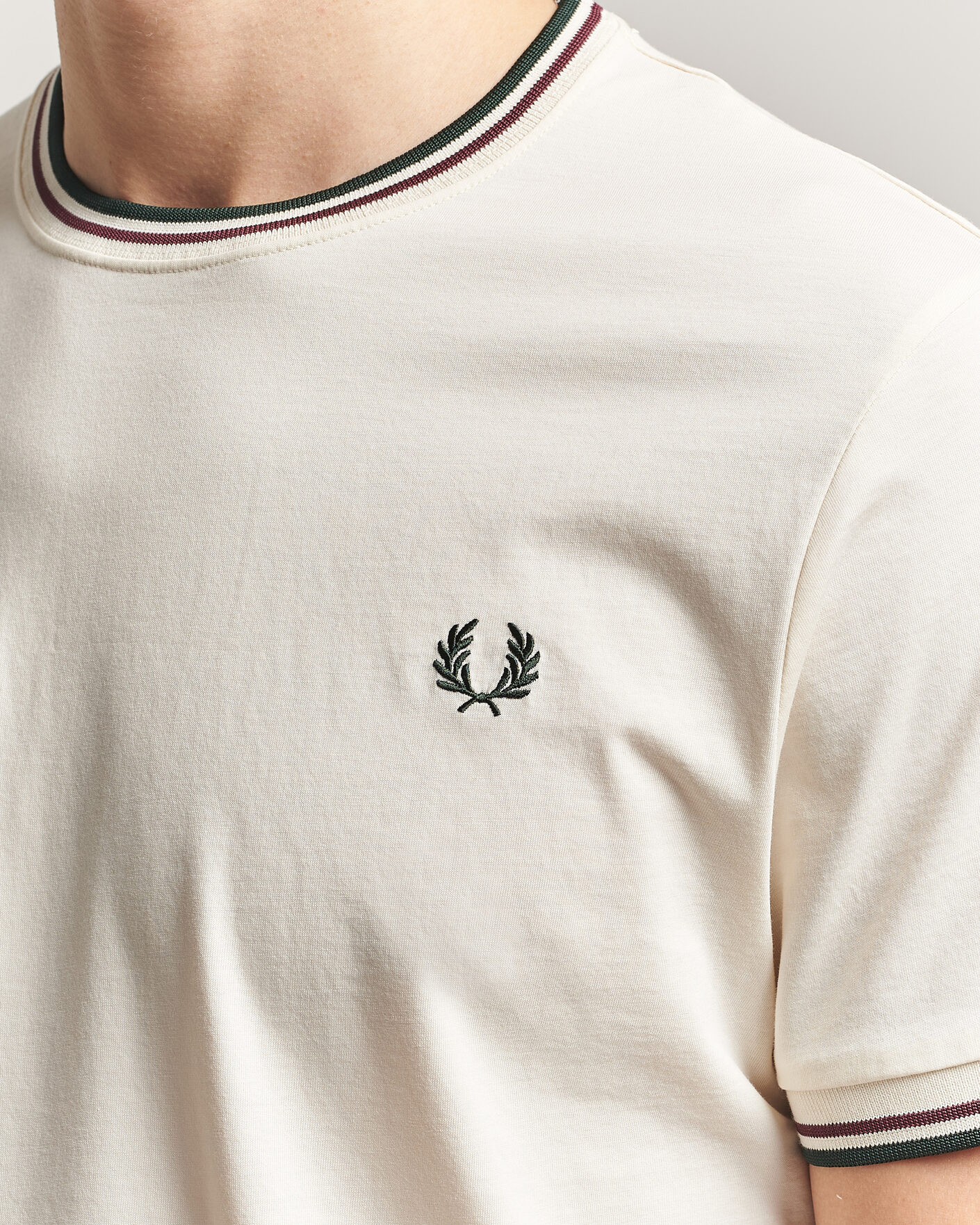 Hombres | Camisetas | Fred Perry | Twin Tipped T-Shirt Ecru