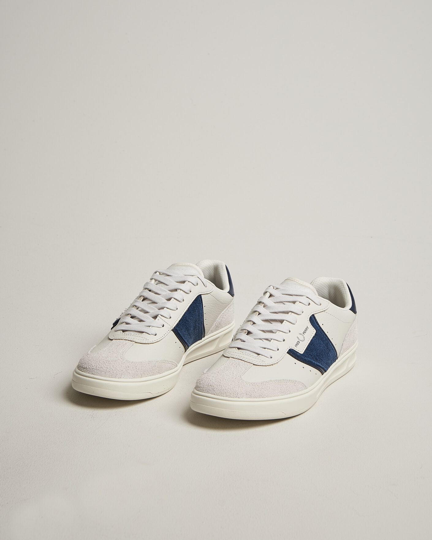 Hombres | Zapatillas | Fred Perry | B4 Leather/Suede Sneaker Porcelain/Navy