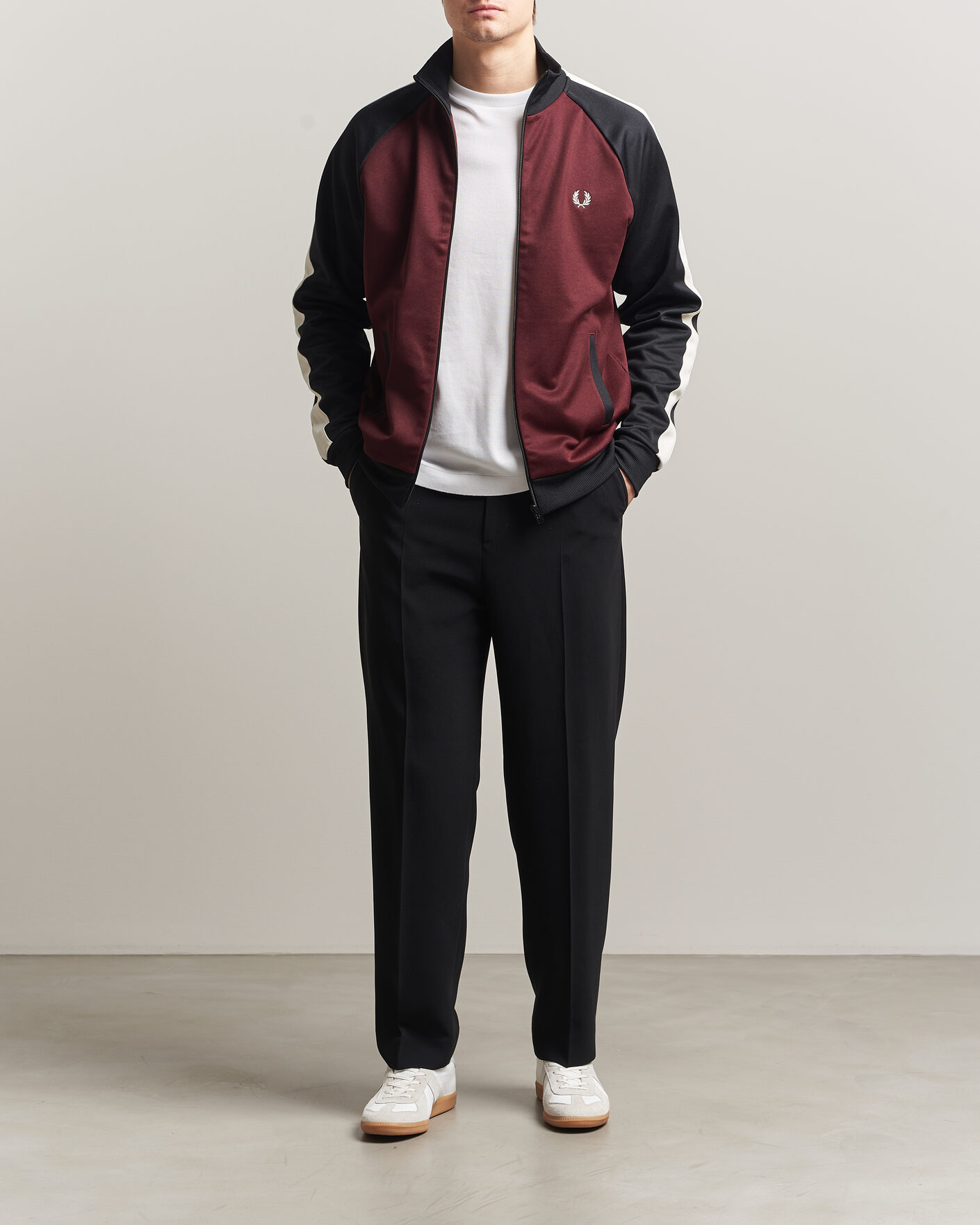 Hombres | Jerséis y prendas de punto | Fred Perry | Contrast Sleeve Track Jacket Oxblood