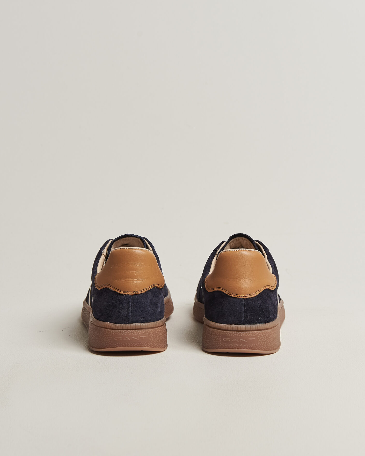 Hombres | Zapatillas | GANT | Cuzmo Suede Sneaker Marine/White