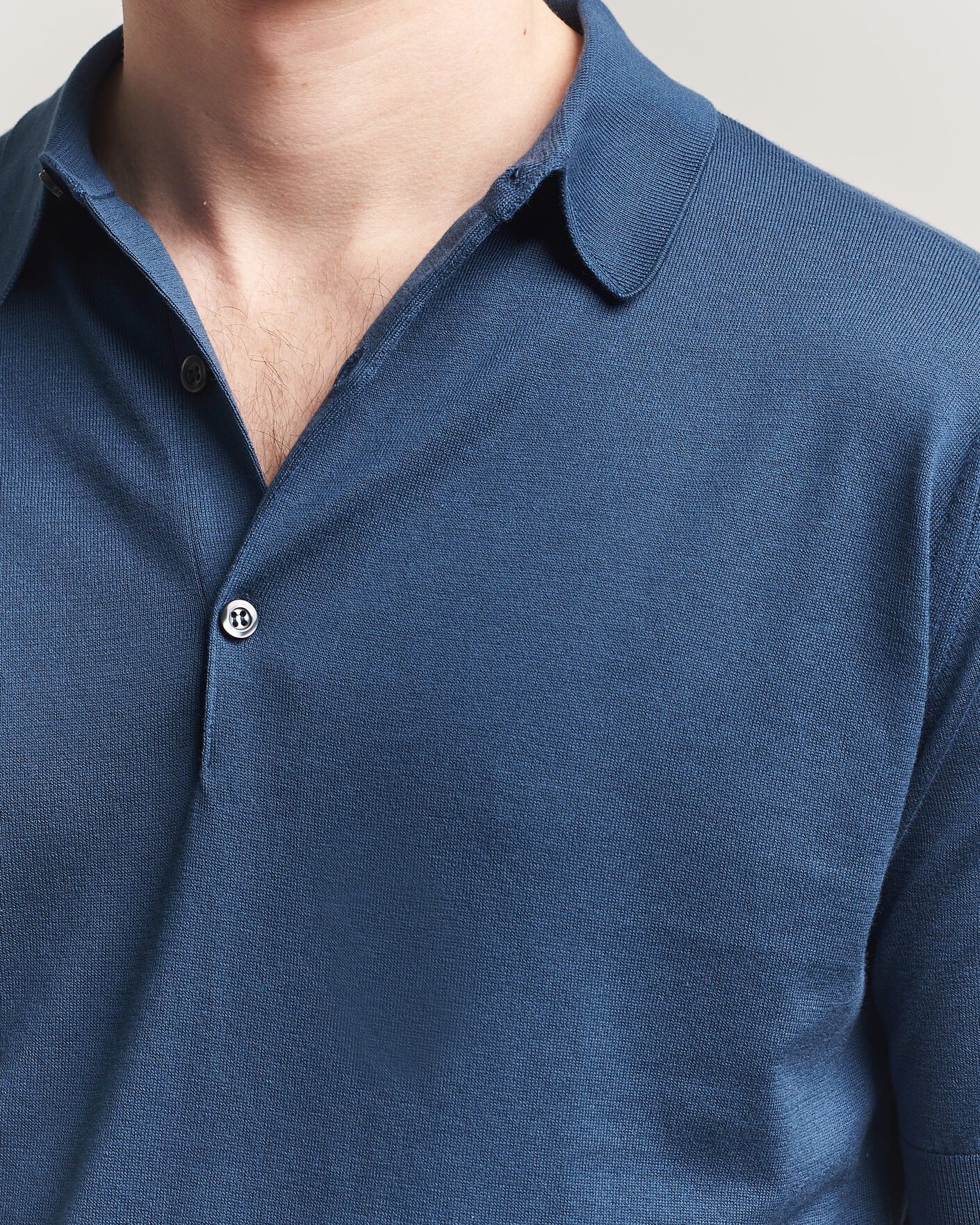 Hombres | Polos | John Smedley | Adrian Slim Fit Sea Island Cotton Polo Delft Blue