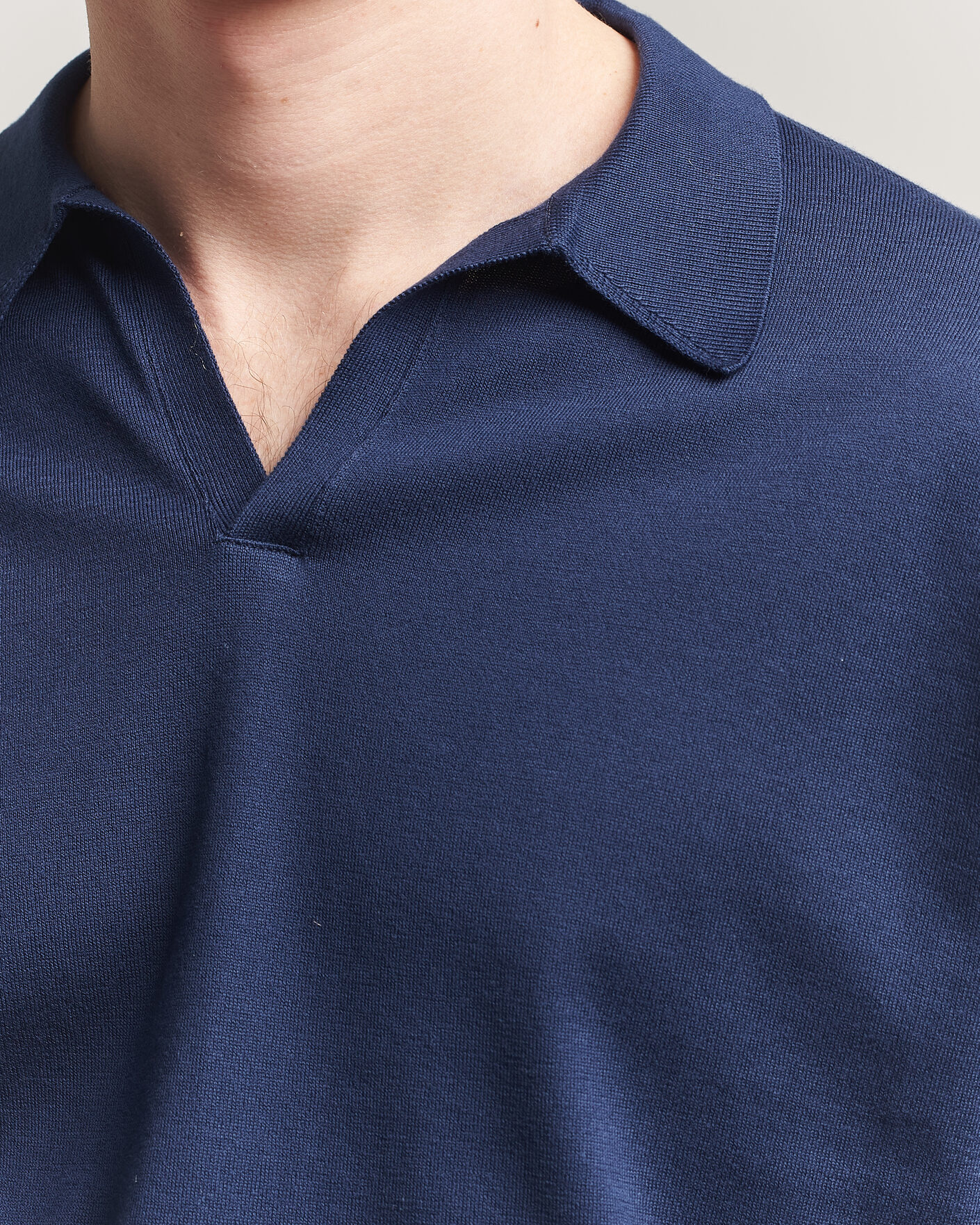 Hombres | Polos | John Smedley | Noah Open Collar Sea Island Polo French Navy