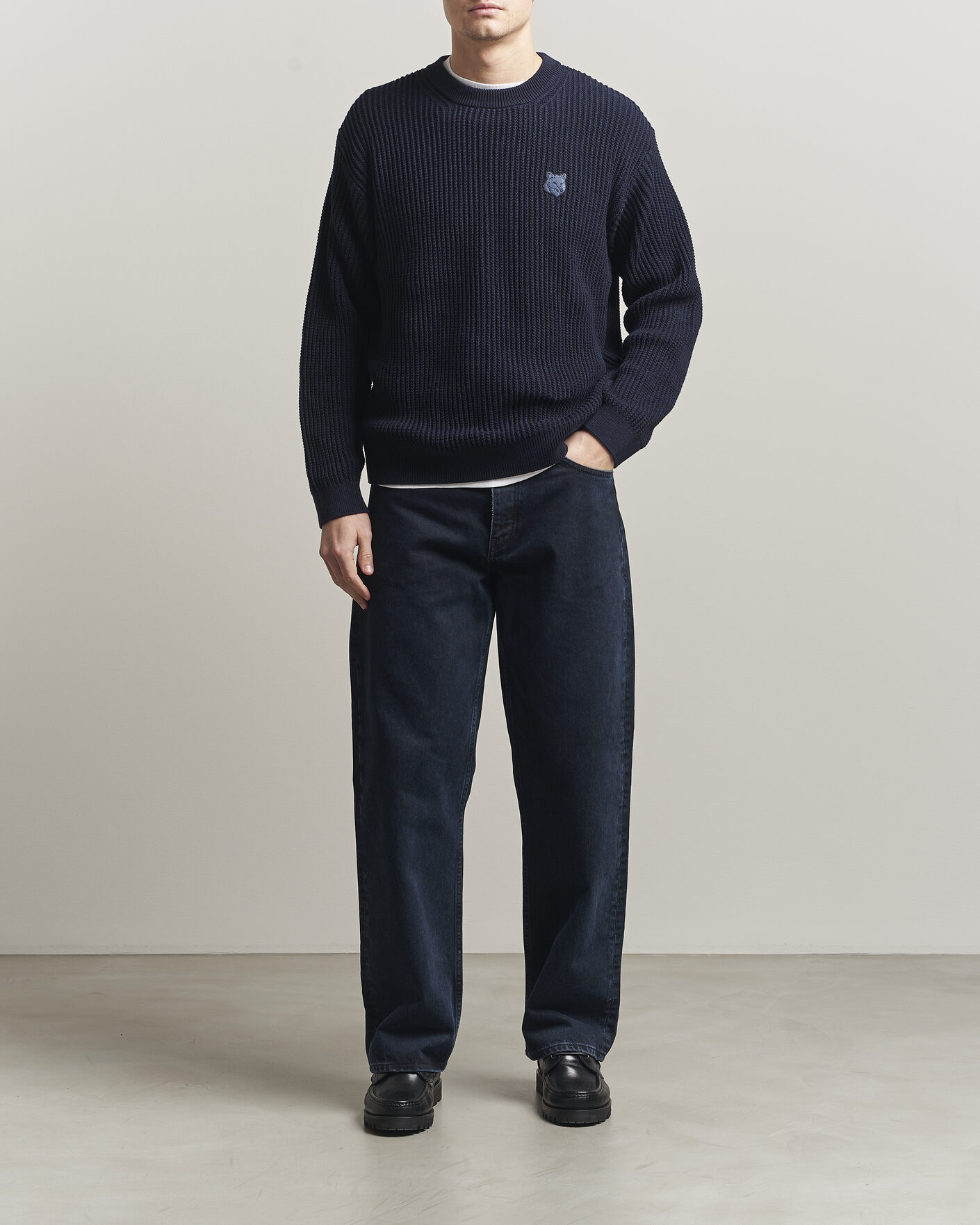 Hombres | Jerséis y prendas de punto | Maison Kitsuné | Tonal Fox Head Rib Knitted Sweater Navy