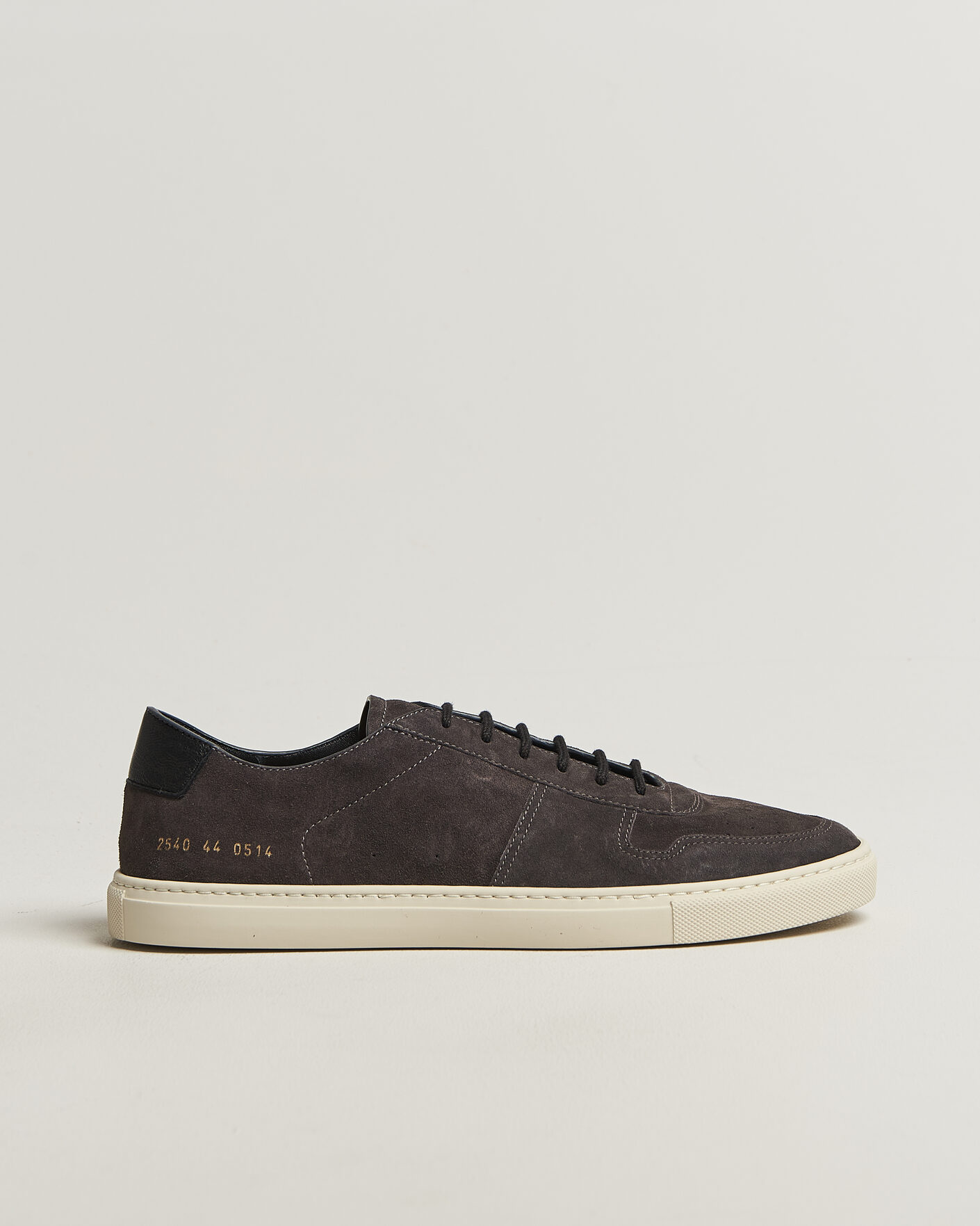 Hombres | Zapatillas | Common Projects | BBall Slim Deconstructed Suede Sneaker Off Black