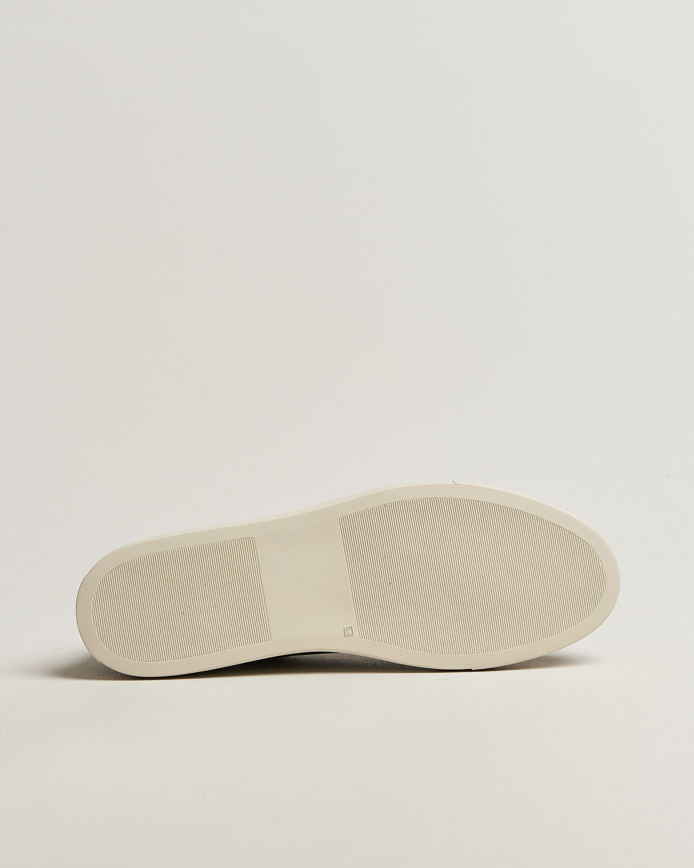 Hombres | Zapatillas | Common Projects | BBall Slim Deconstructed Suede Sneaker Off Black