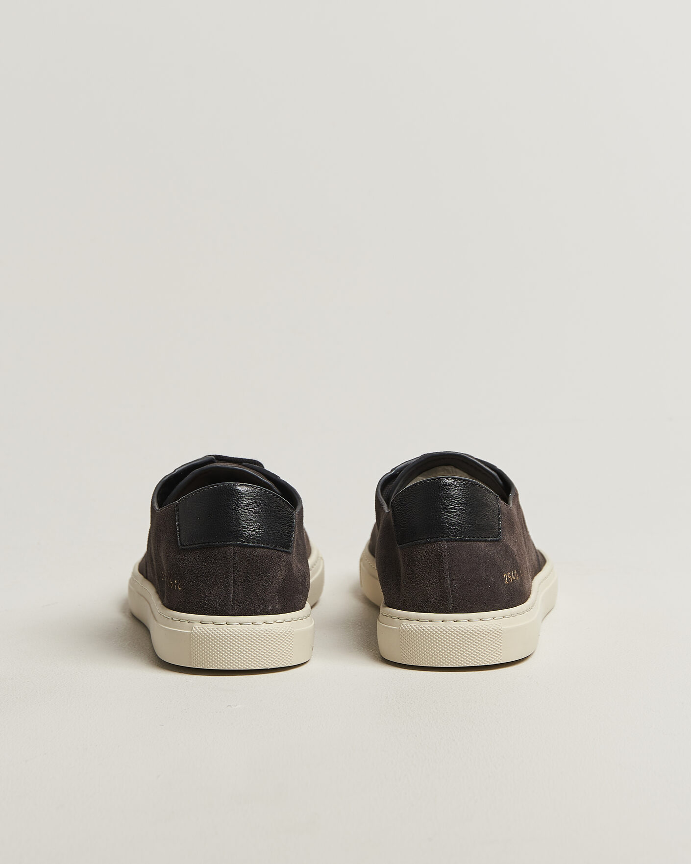 Hombres | Zapatillas | Common Projects | BBall Slim Deconstructed Suede Sneaker Off Black