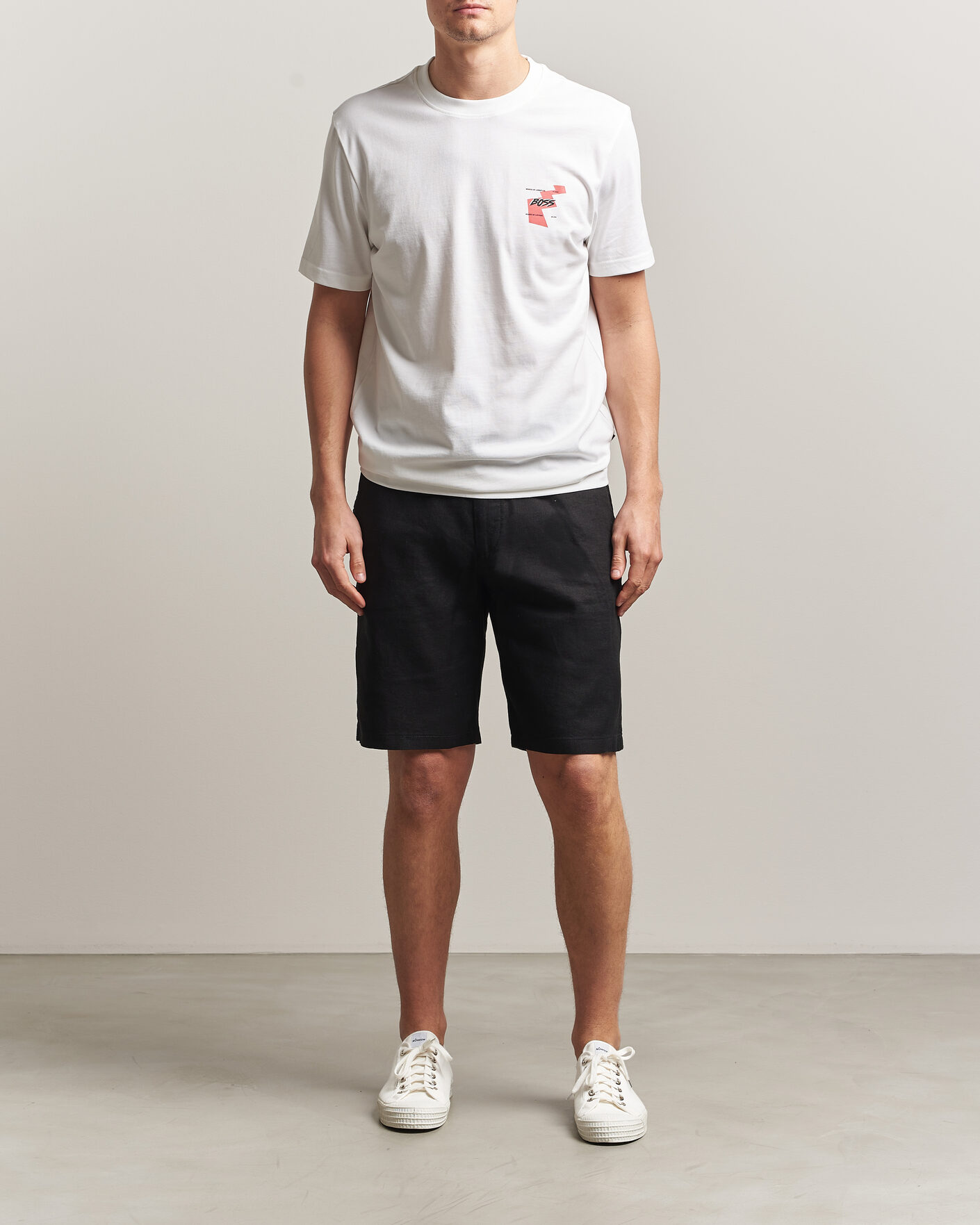 Hombres | Pantalones cortos | BOSS ORANGE | Tapered Linen Drawstring Shorts Black