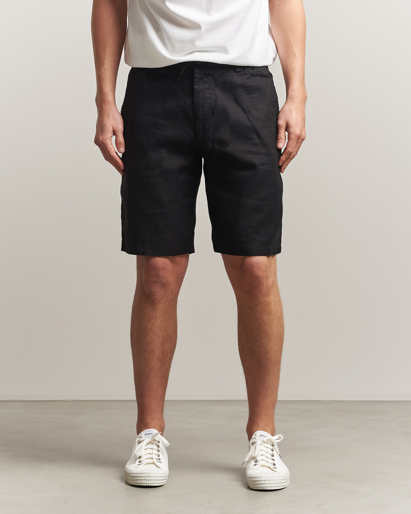 Hombres | Pantalones cortos | BOSS ORANGE | Tapered Linen Drawstring Shorts Black