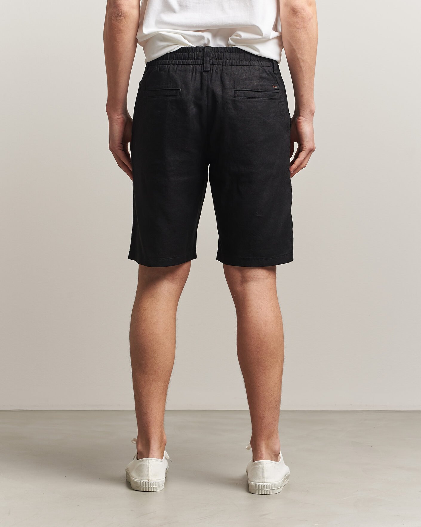 Hombres | Pantalones cortos | BOSS ORANGE | Tapered Linen Drawstring Shorts Black