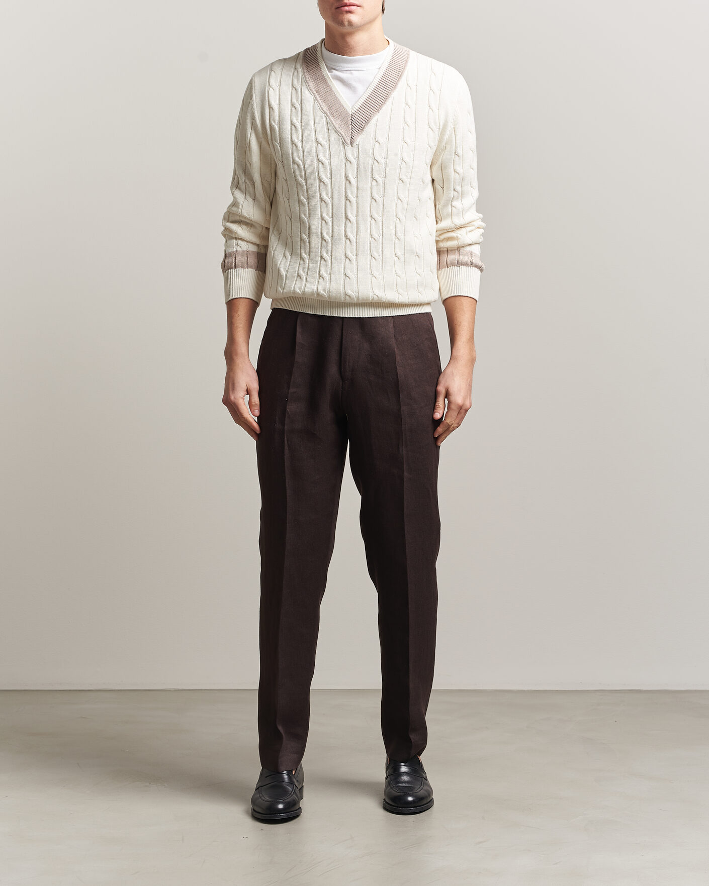 Hombres | Jerséis y prendas de punto | Morgano | Cable Knitted Cotton V-Neck White/Beige
