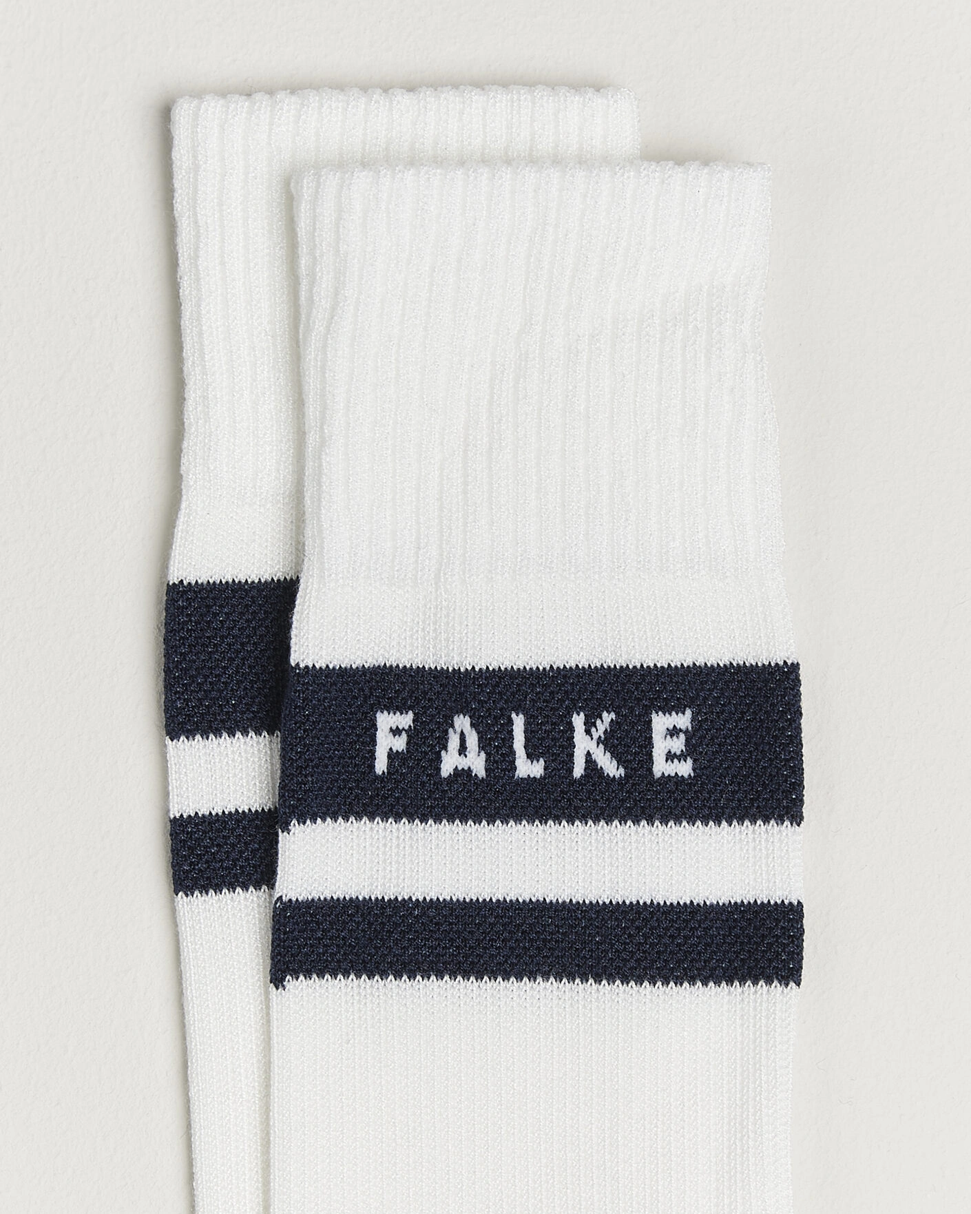 Hombres | Ropa interior y calcetines | Falke Sport | TK2 Explore Cool Trekking Socks White