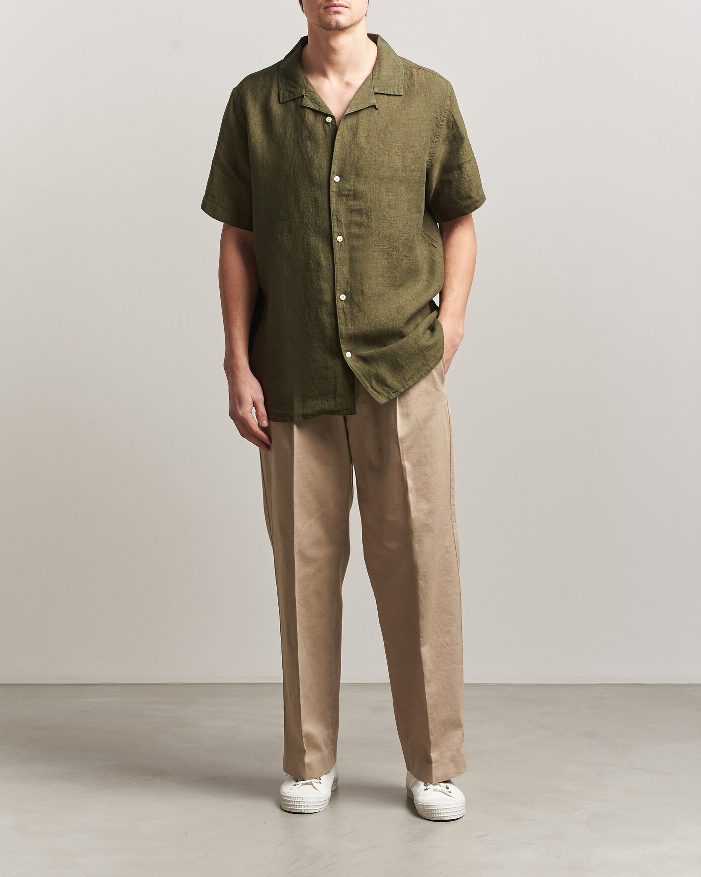 Hombres | Camisas | KnowledgeCotton Apparel | Short Sleeve Linen Resort Shirt Burnt Olive