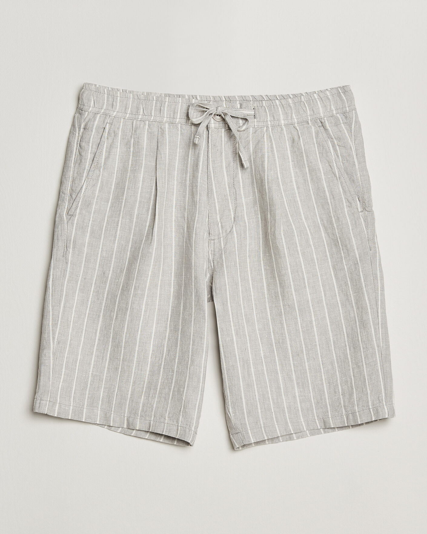 Hombres | Pantalones cortos | KnowledgeCotton Apparel | Striped Loose Linen Shorts Grey