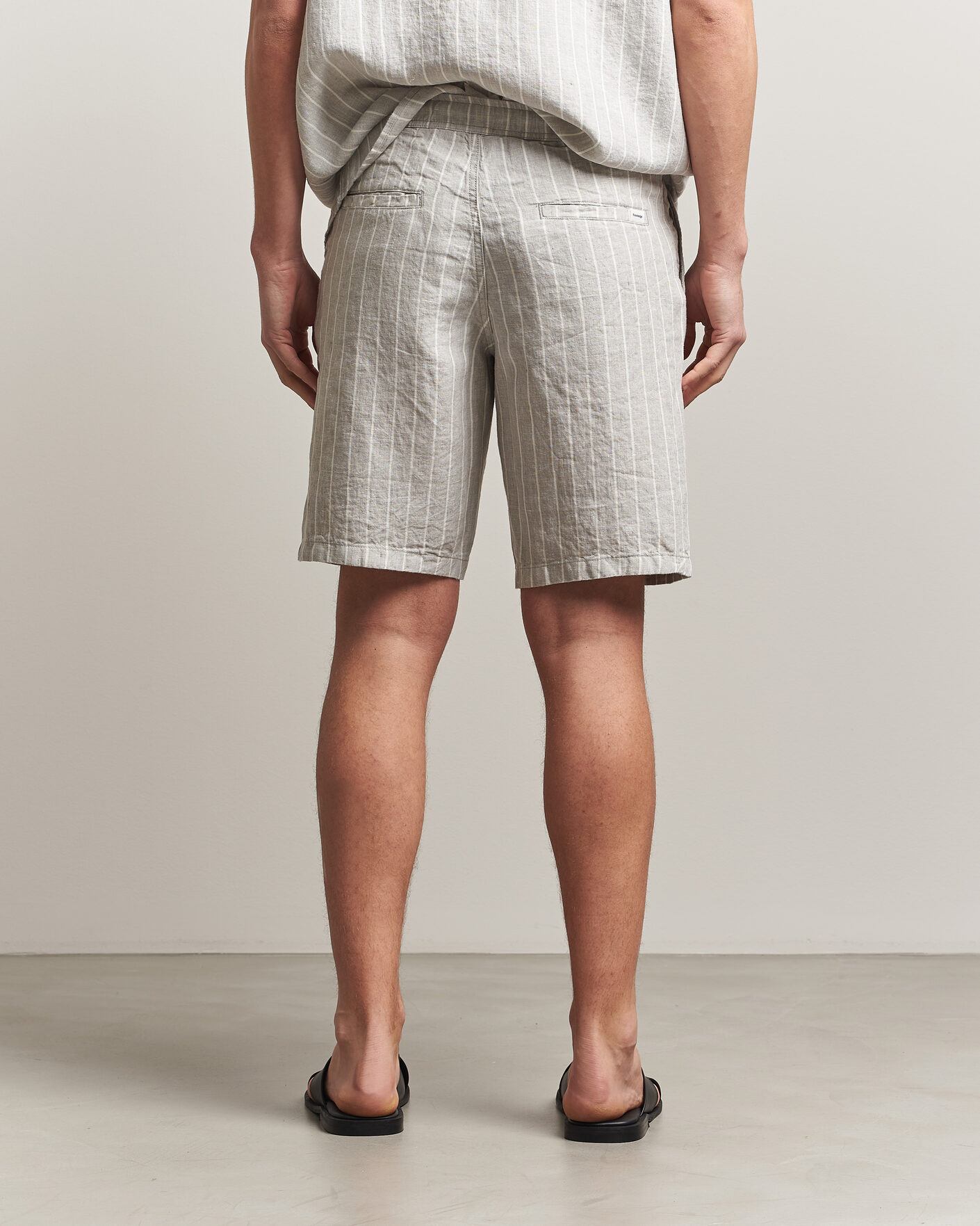 Hombres | Pantalones cortos | KnowledgeCotton Apparel | Striped Loose Linen Shorts Grey
